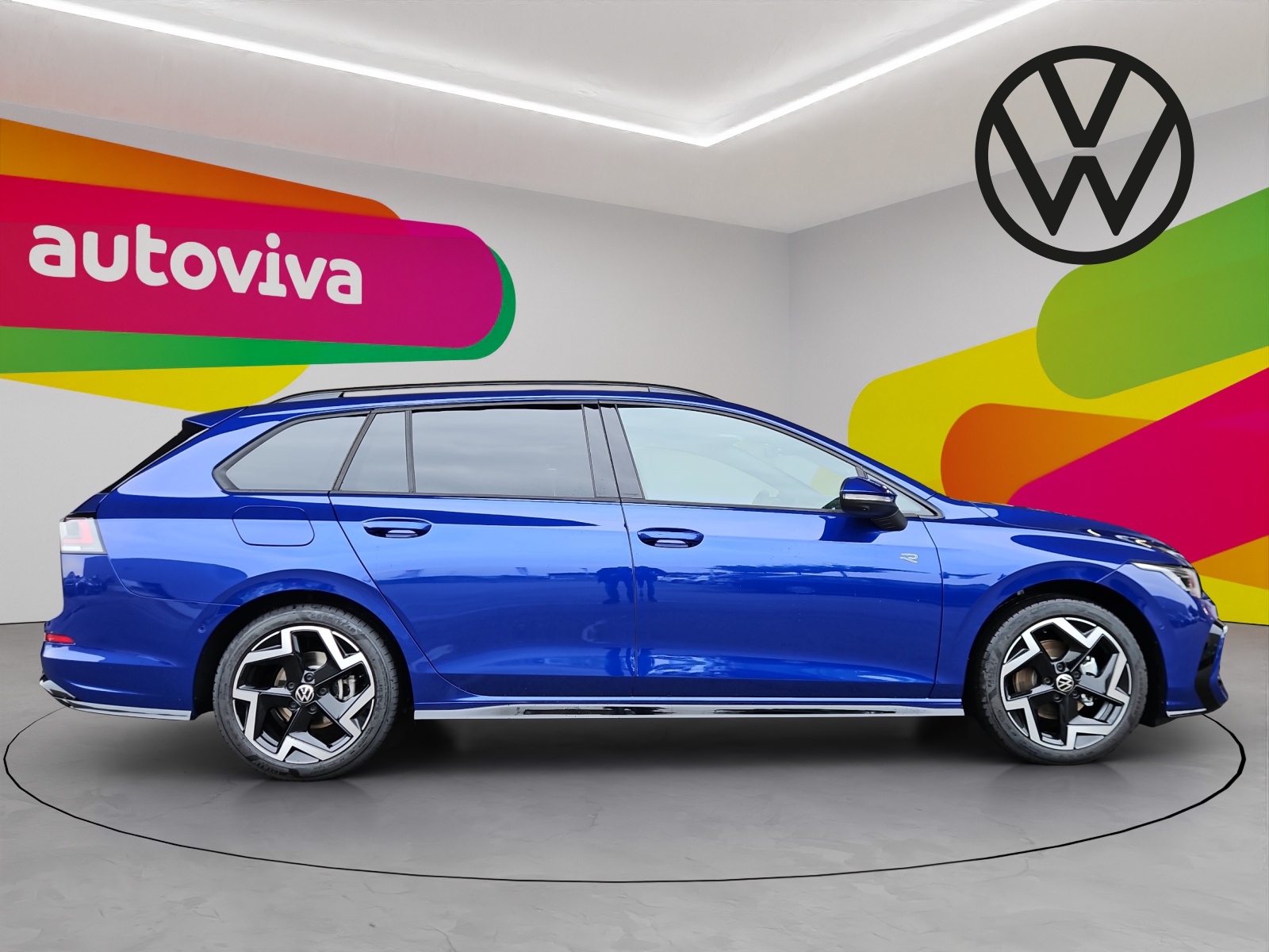 VW Golf Variant 1.5 eTSI mHEV R-Line DSG-image-3