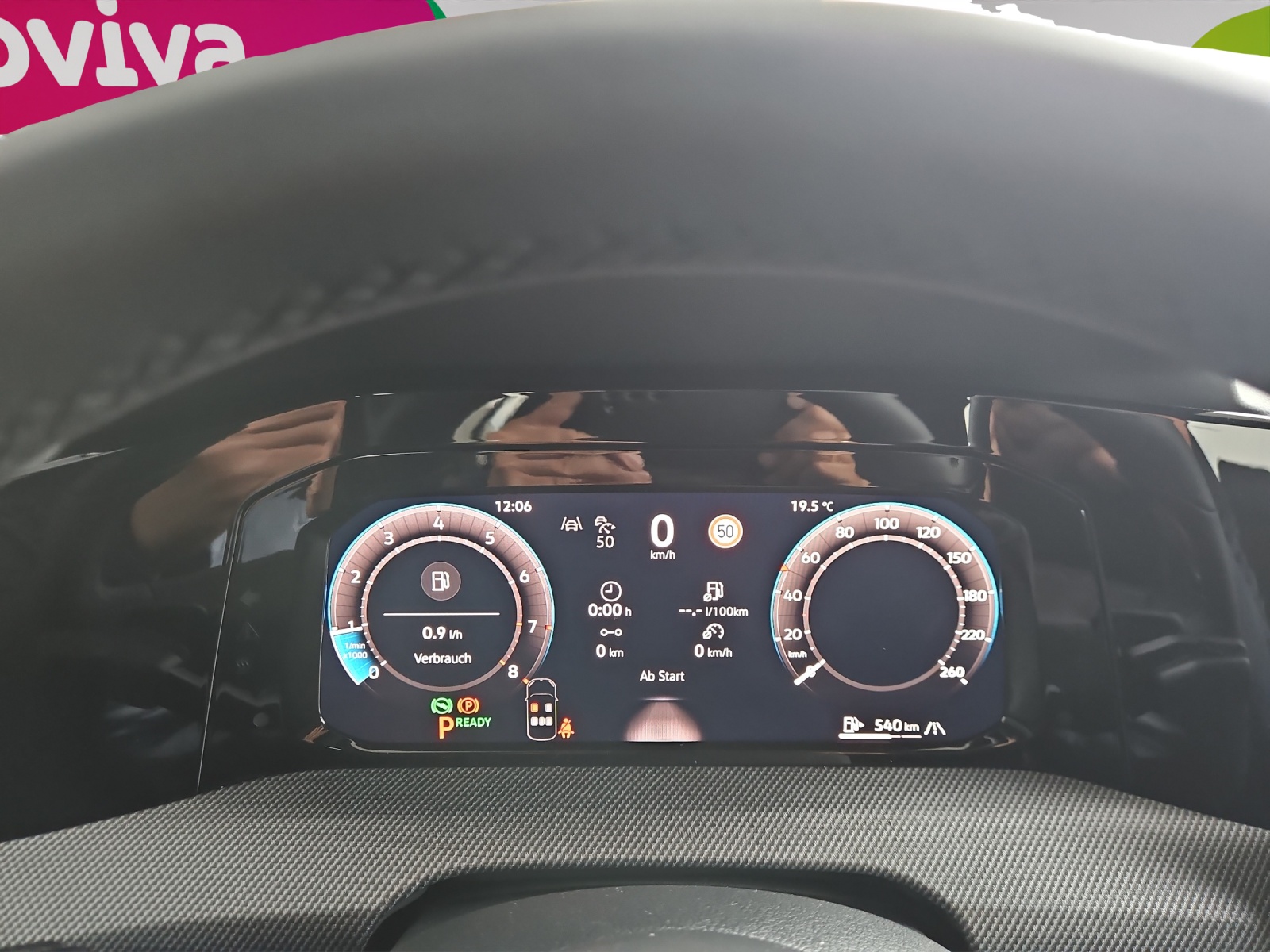 VW Golf Variant 1.5 eTSI mHEV R-Line DSG-image-6