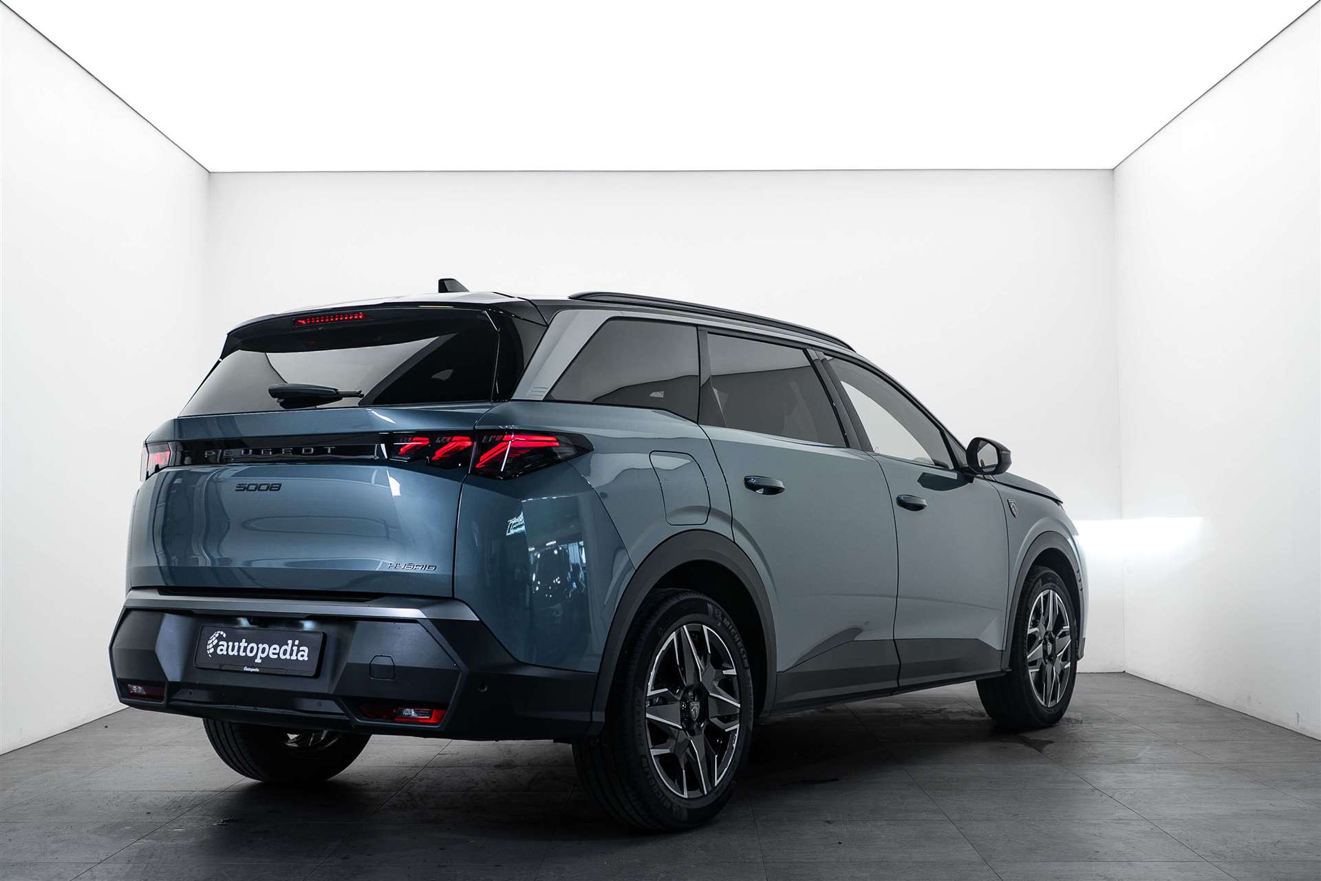 PEUGEOT 5008 145 Hybrid GT 7-Plätzer e-DCS-Automat-showroom-element-2