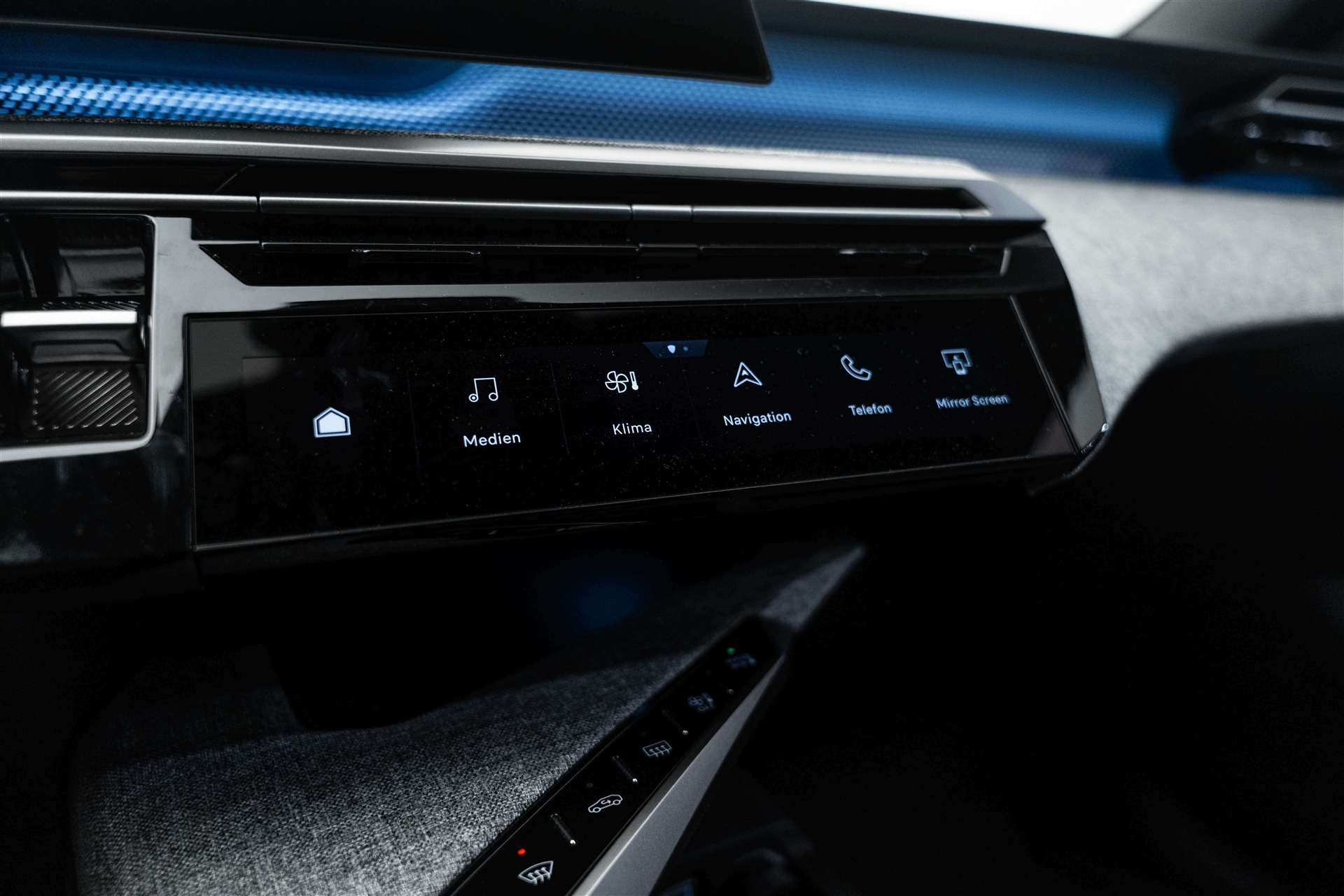 PEUGEOT 5008 145 Hybrid GT 7-Plätzer e-DCS-Automat-image-23