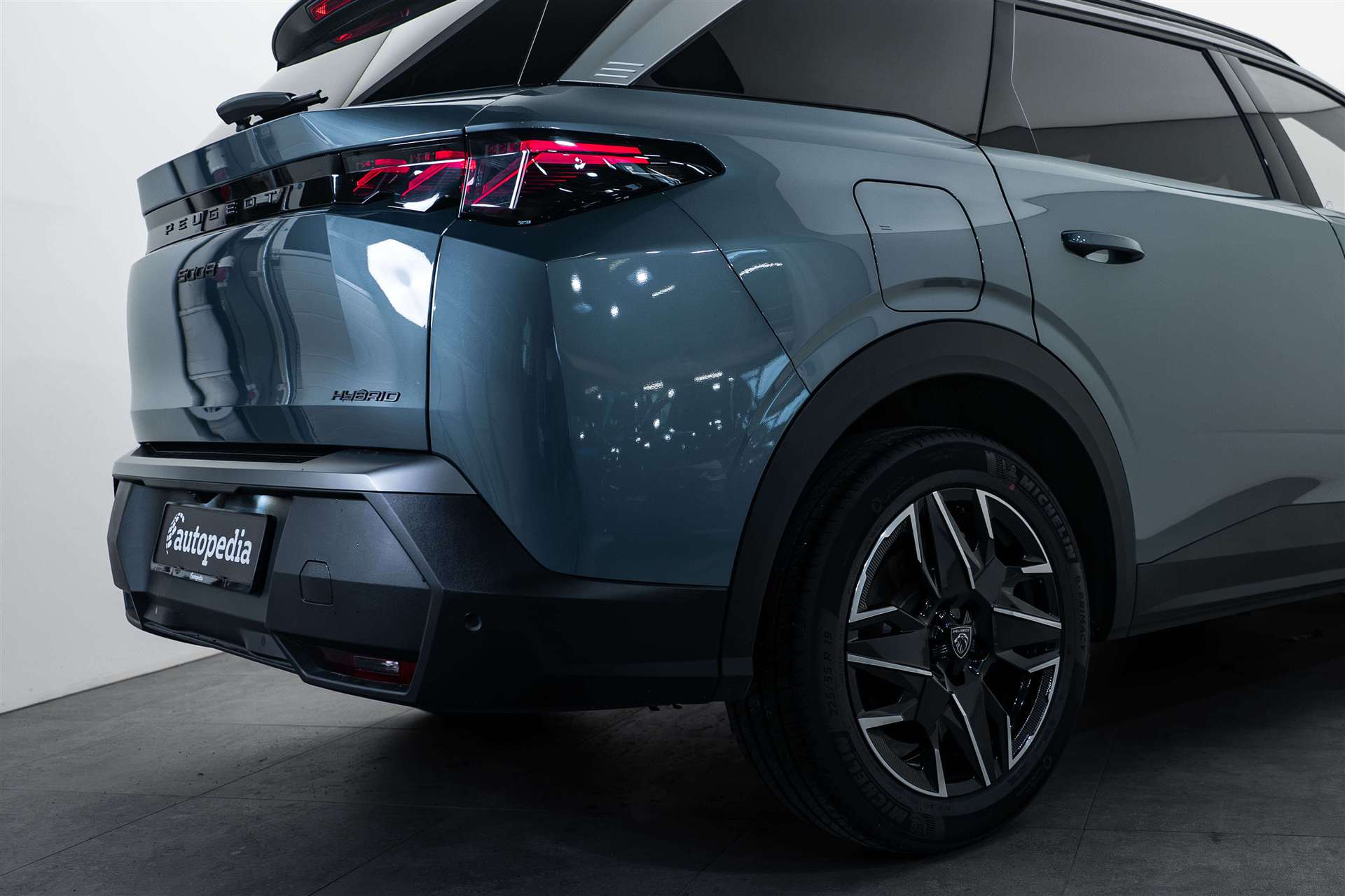 PEUGEOT 5008 145 Hybrid GT 7-Plätzer e-DCS-Automat-showroom-element-3