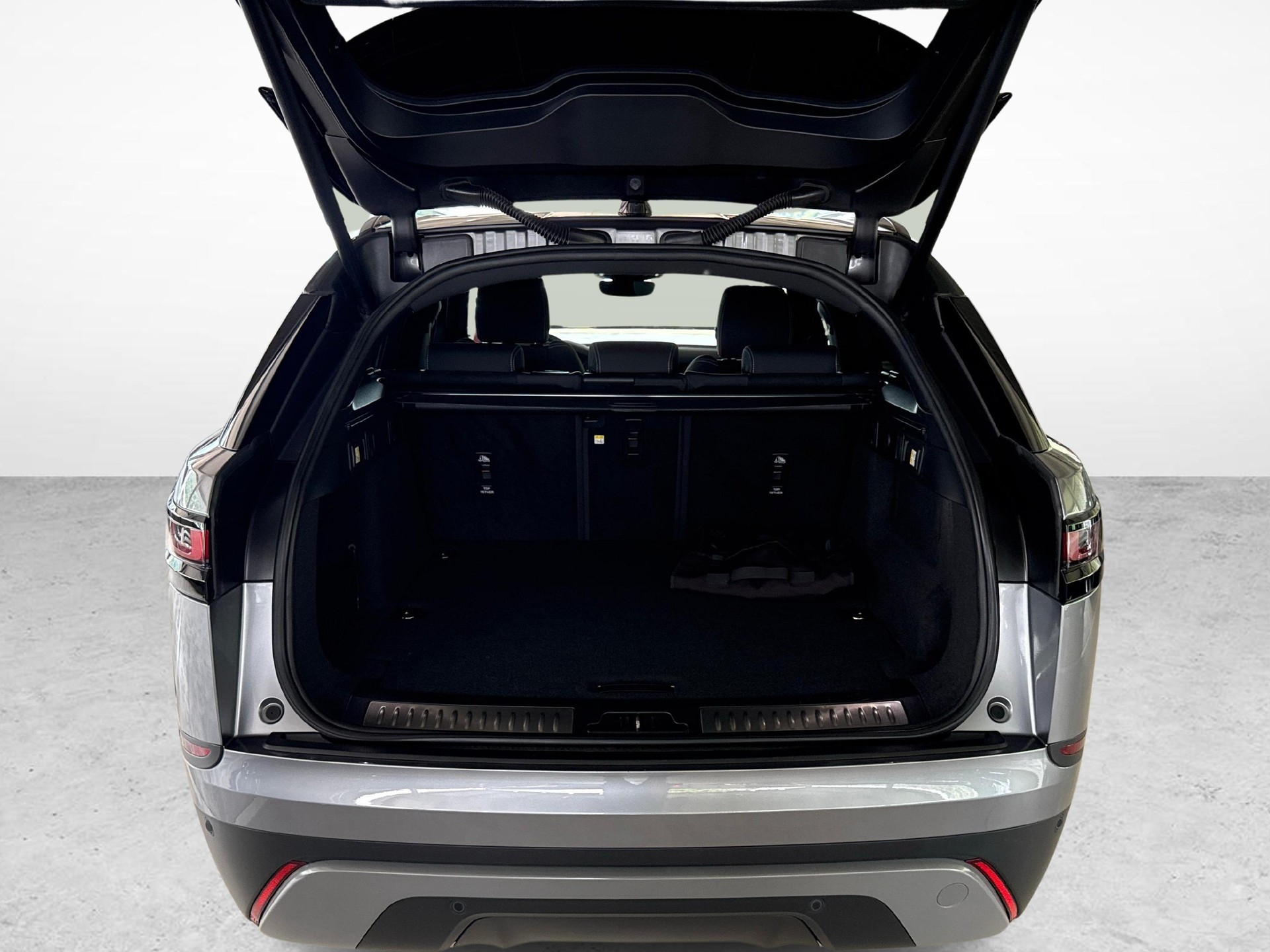 LAND ROVER Range Rover Velar 2.0 P400e + Pneumatici invernali inclusi-image-12