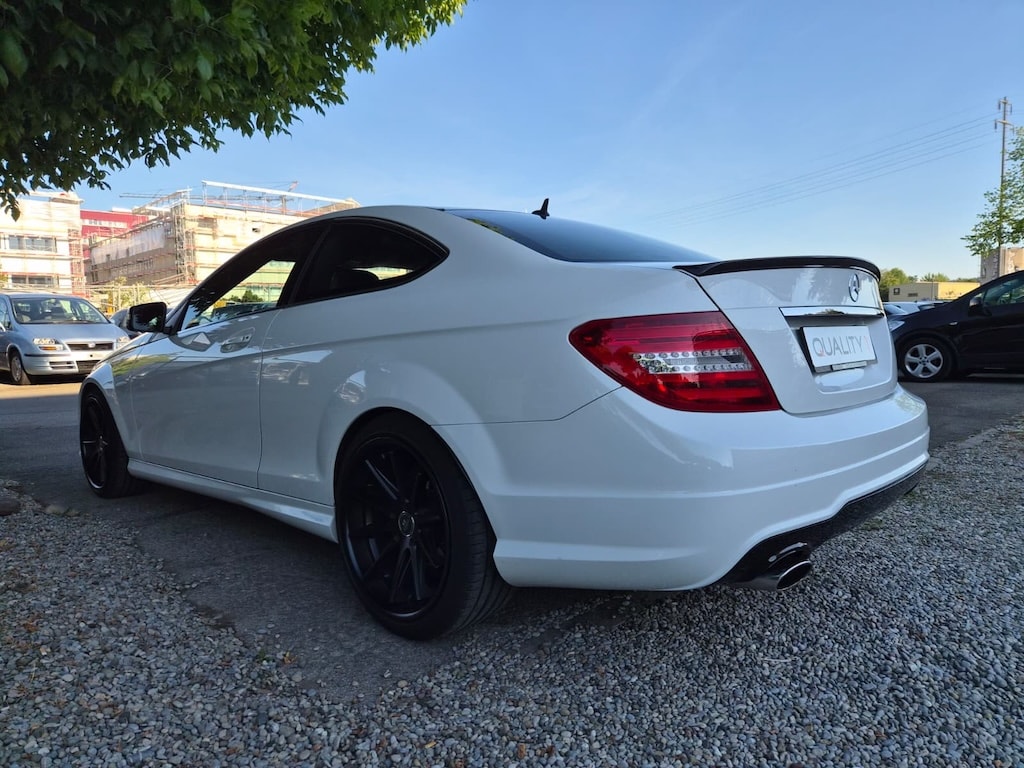 MERCEDES-BENZ C 180 Coupé 7G-Tronic AMG-image-3