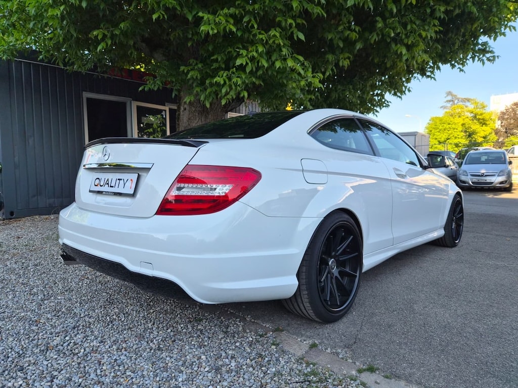 MERCEDES-BENZ C 180 Coupé 7G-Tronic AMG-image-5