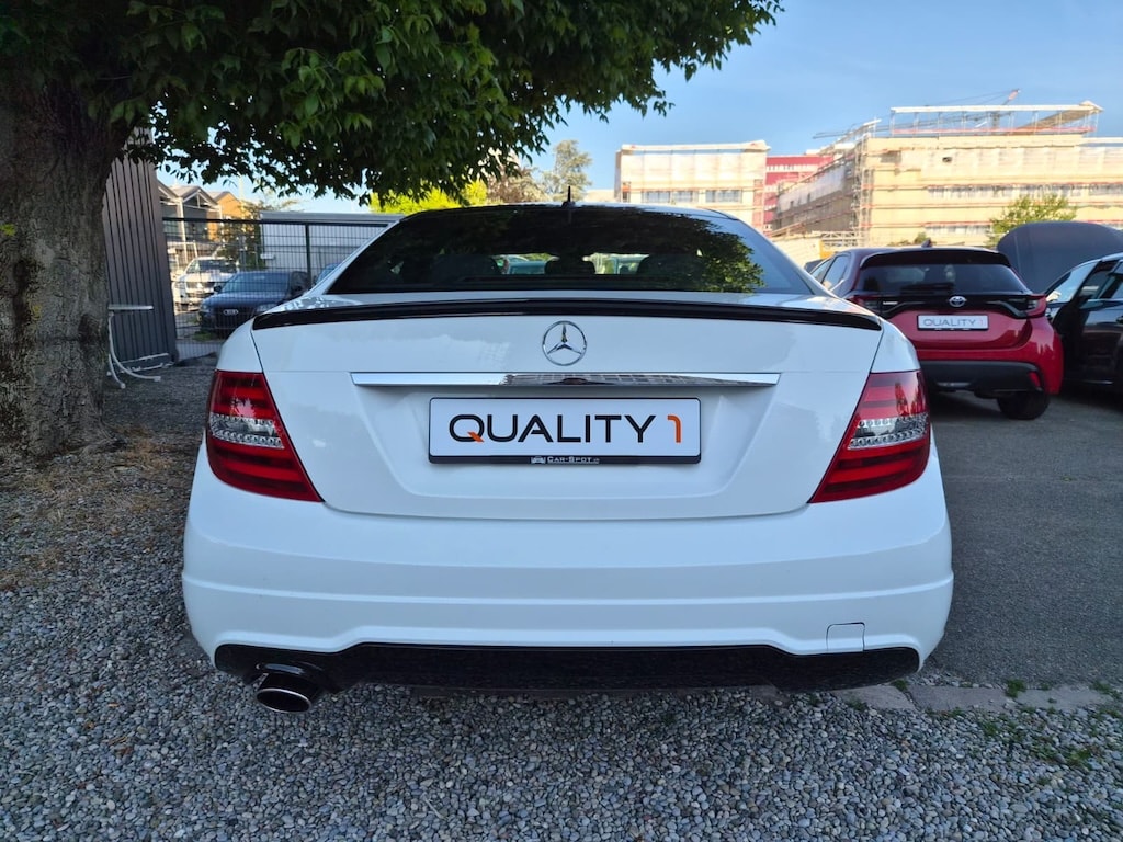 MERCEDES-BENZ C 180 Coupé 7G-Tronic AMG-image-4