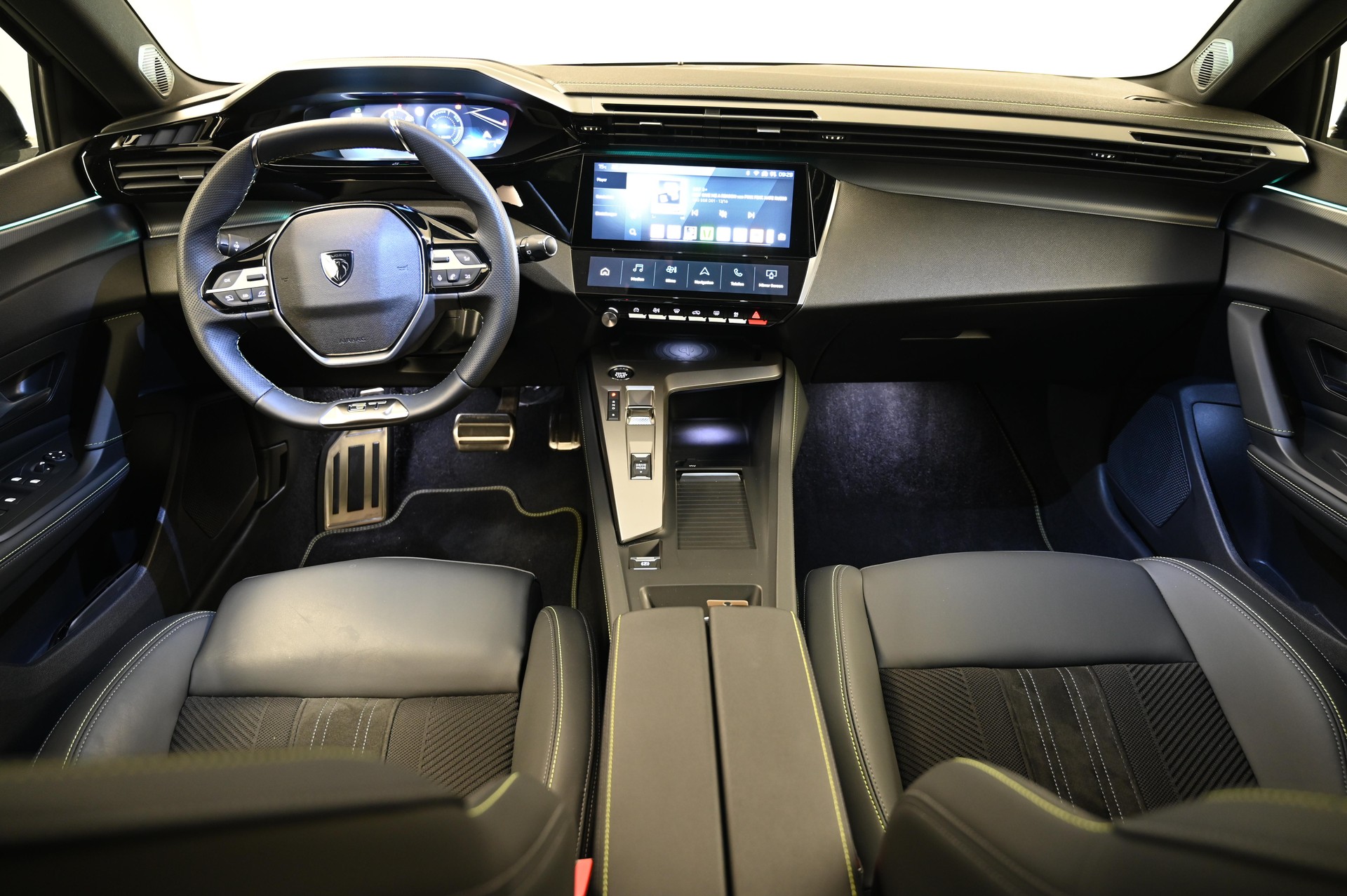 PEUGEOT 308 e-GT-image-7