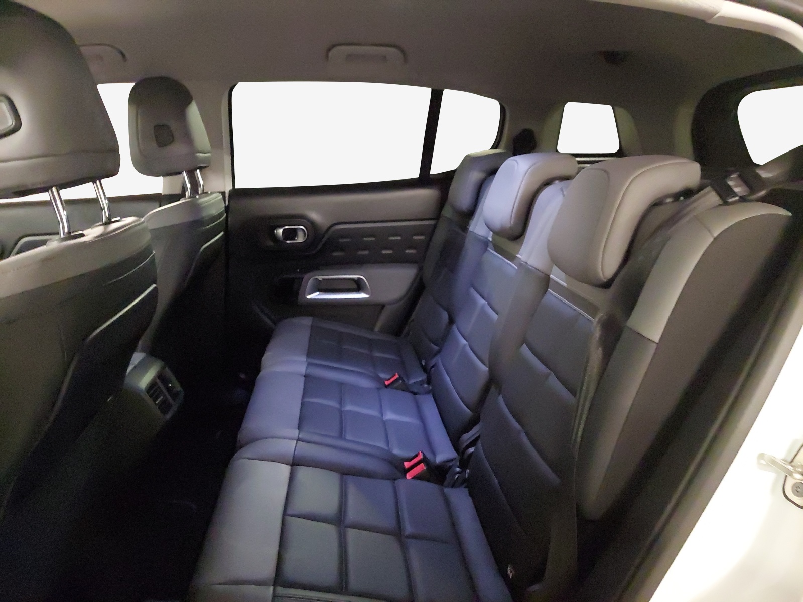 CITROEN C5 Aircross 1.6 PHEV Shine-image-11