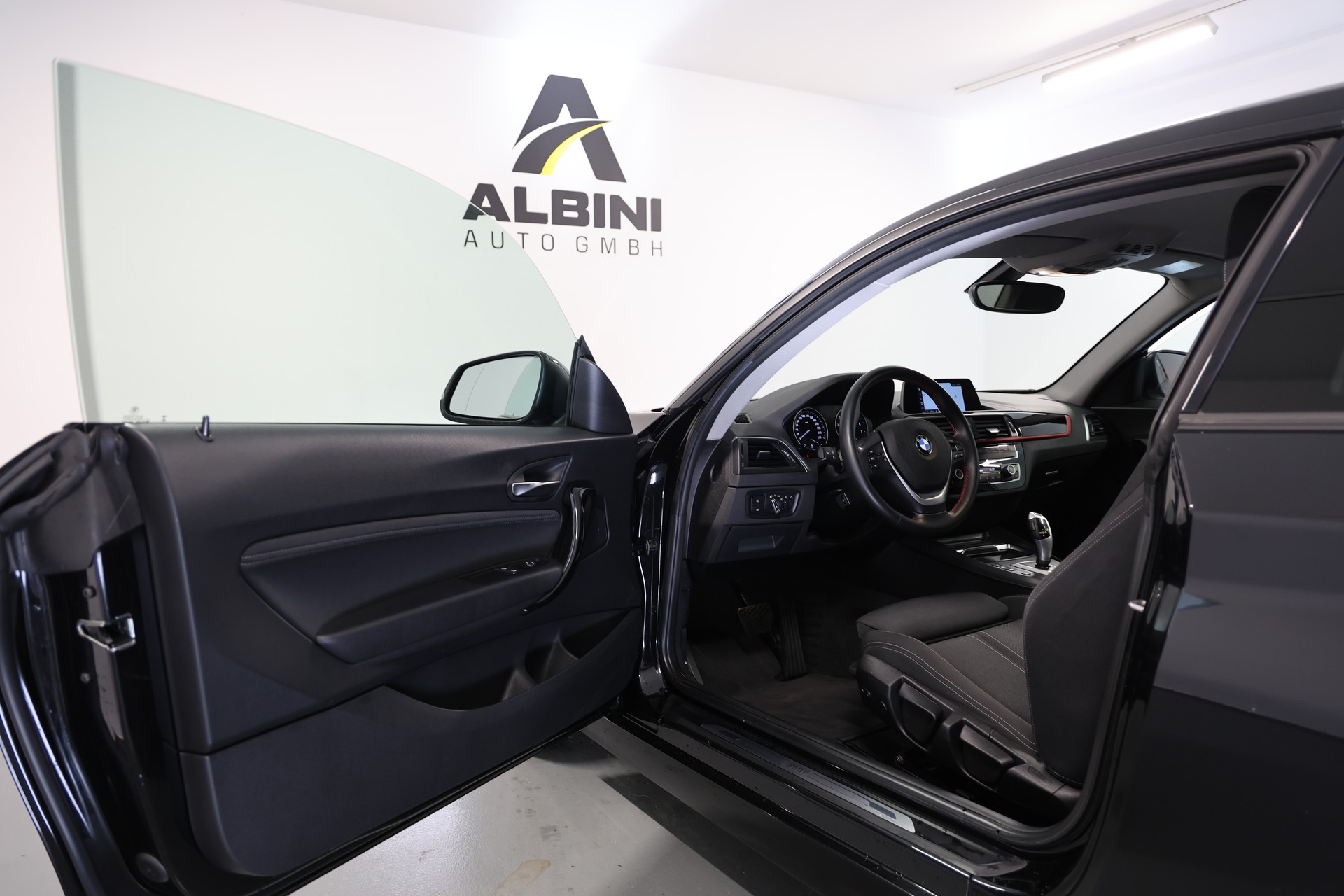 BMW 218i Steptronic-image-4