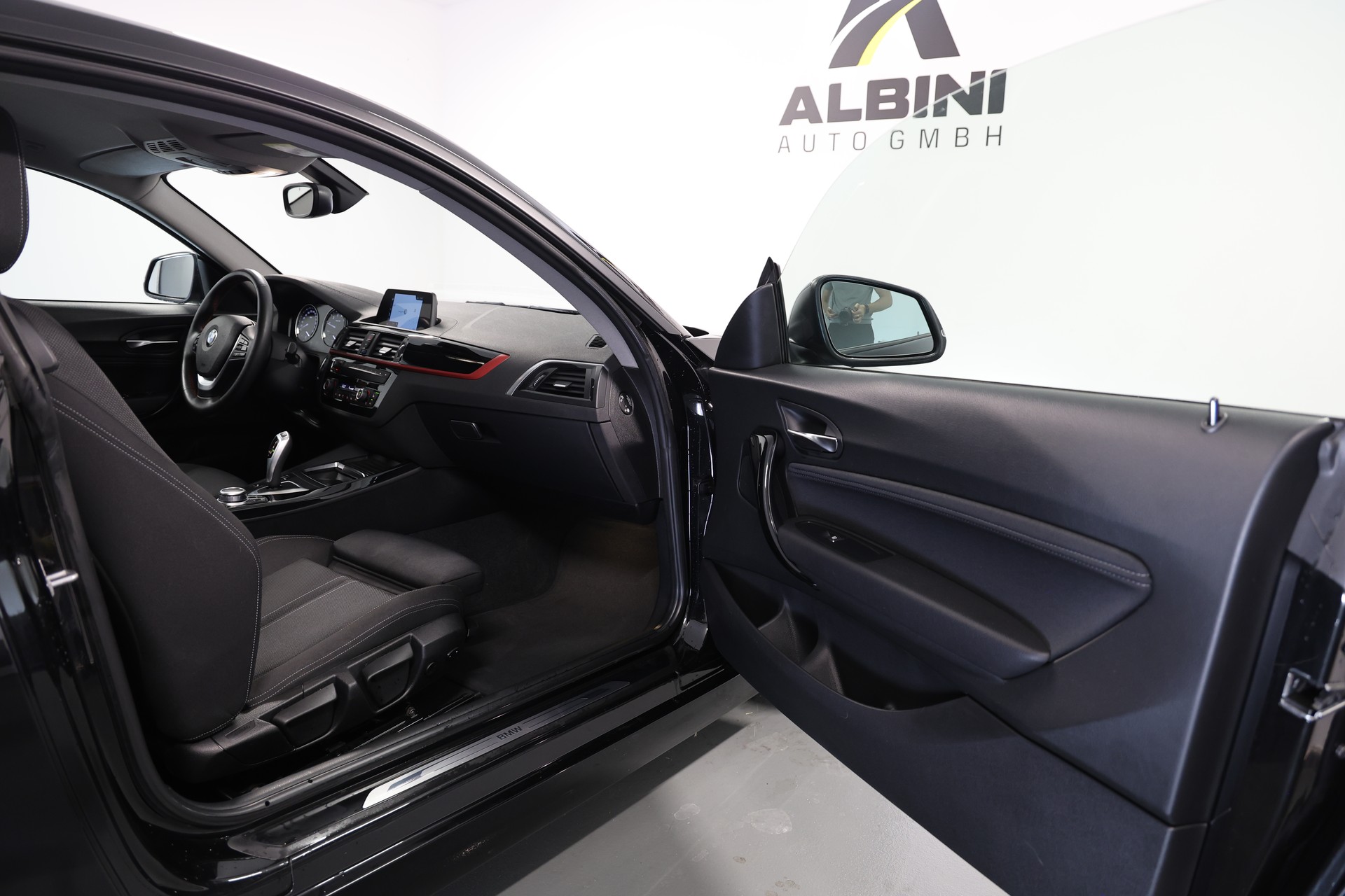 BMW 218i Steptronic-image-10