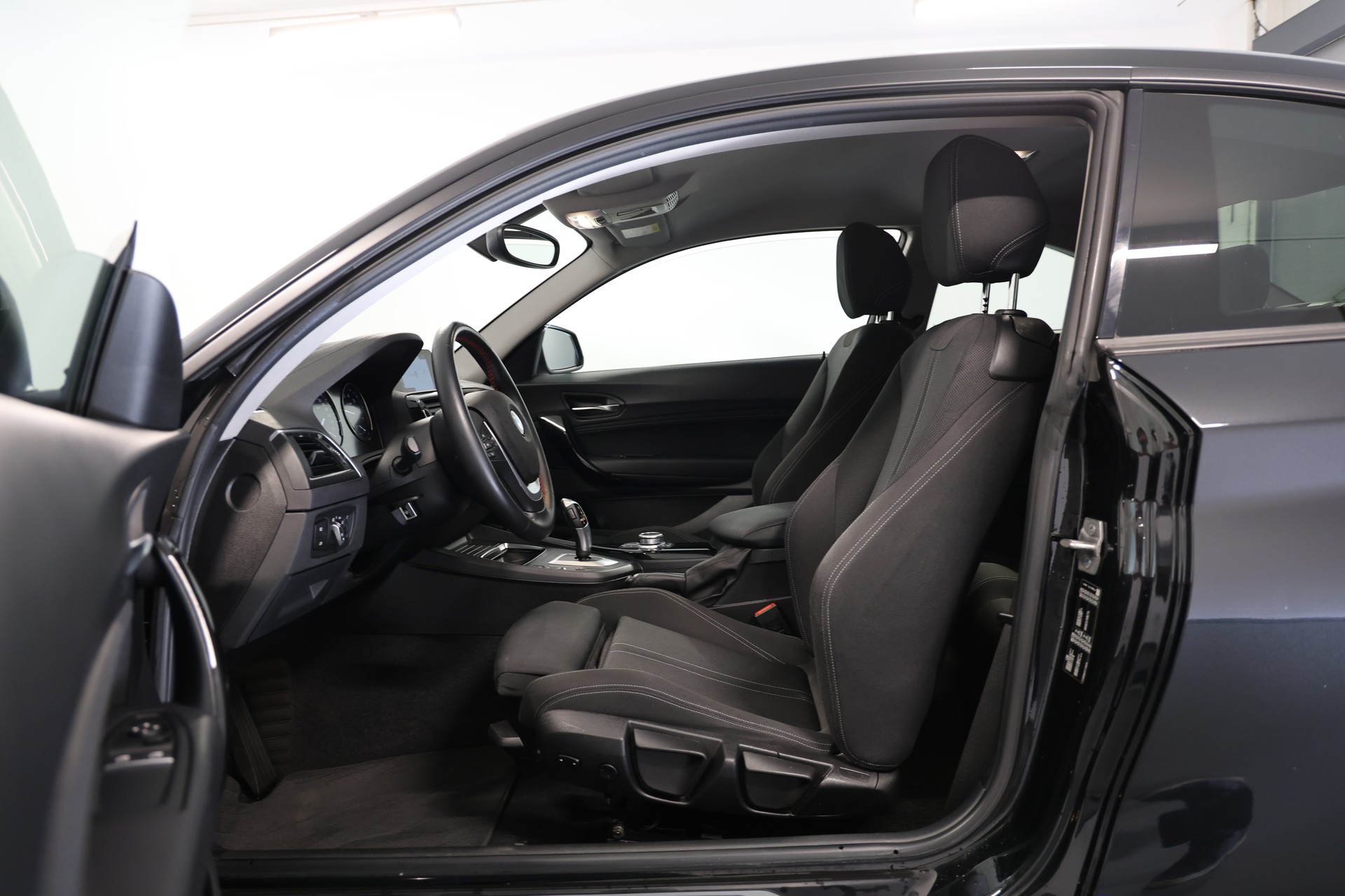 BMW 218i Steptronic-image-5