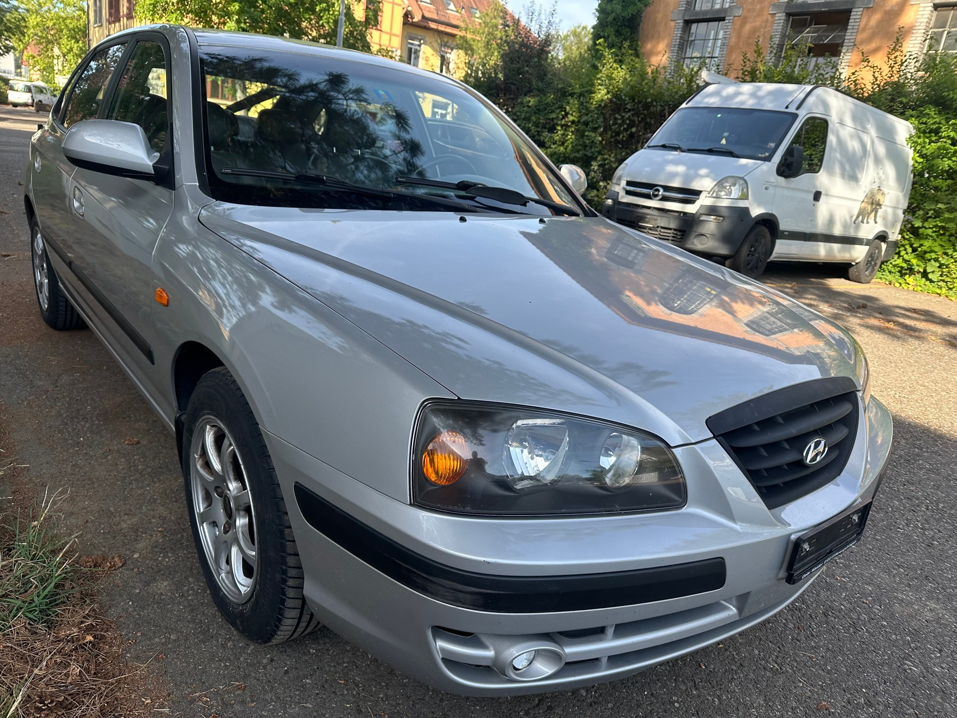 HYUNDAI Elantra 2.0 16V Swiss Edition-image-0