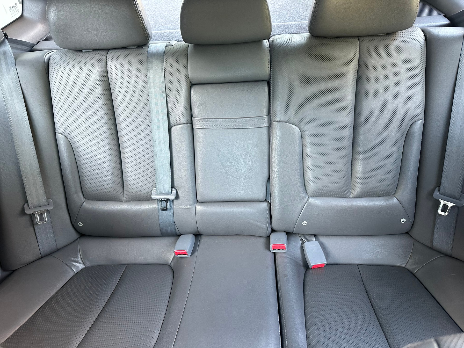 HYUNDAI Elantra 2.0 16V Swiss Edition-image-8