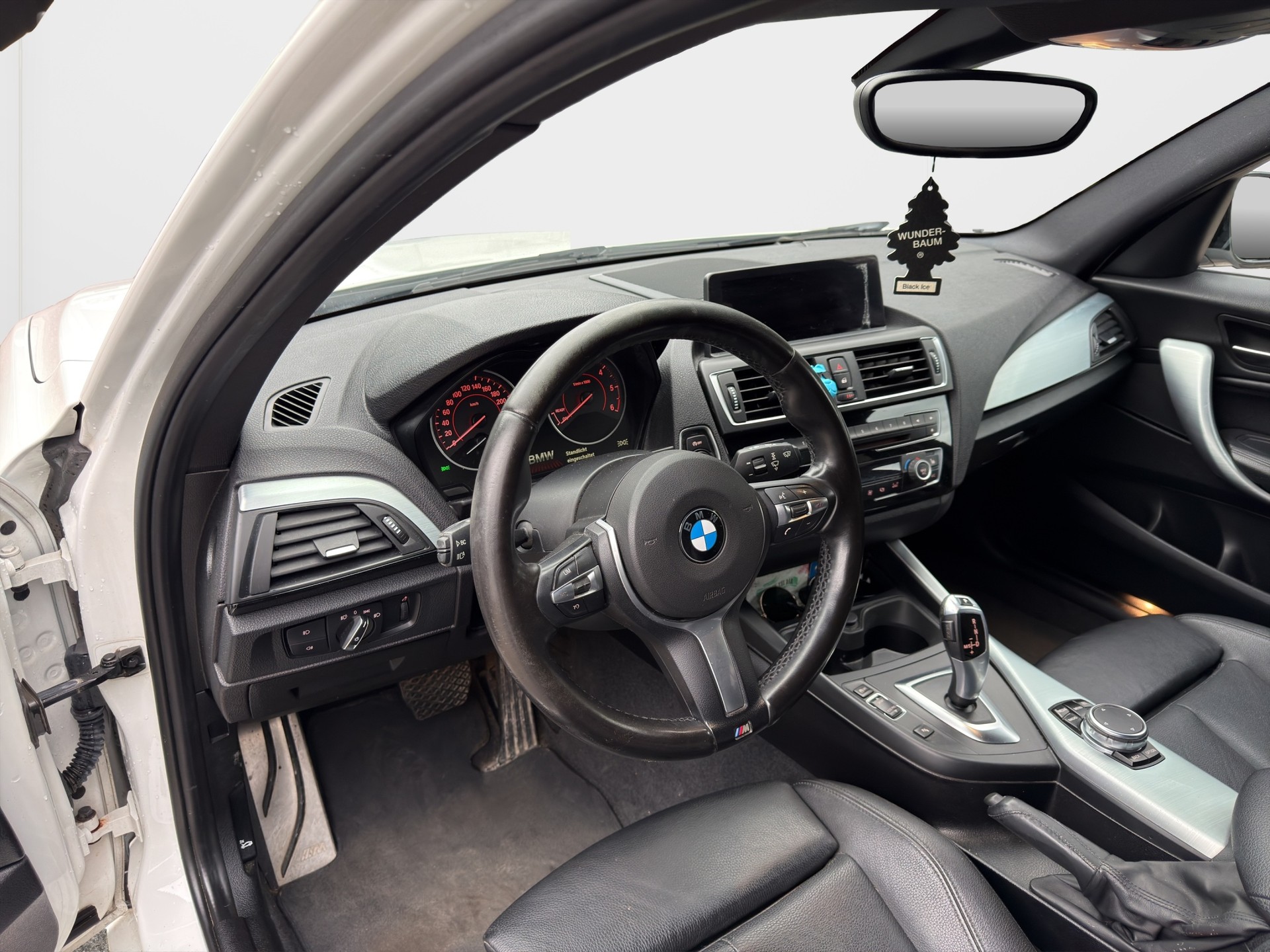 BMW 120d xDrive M Sport Steptronic-image-10