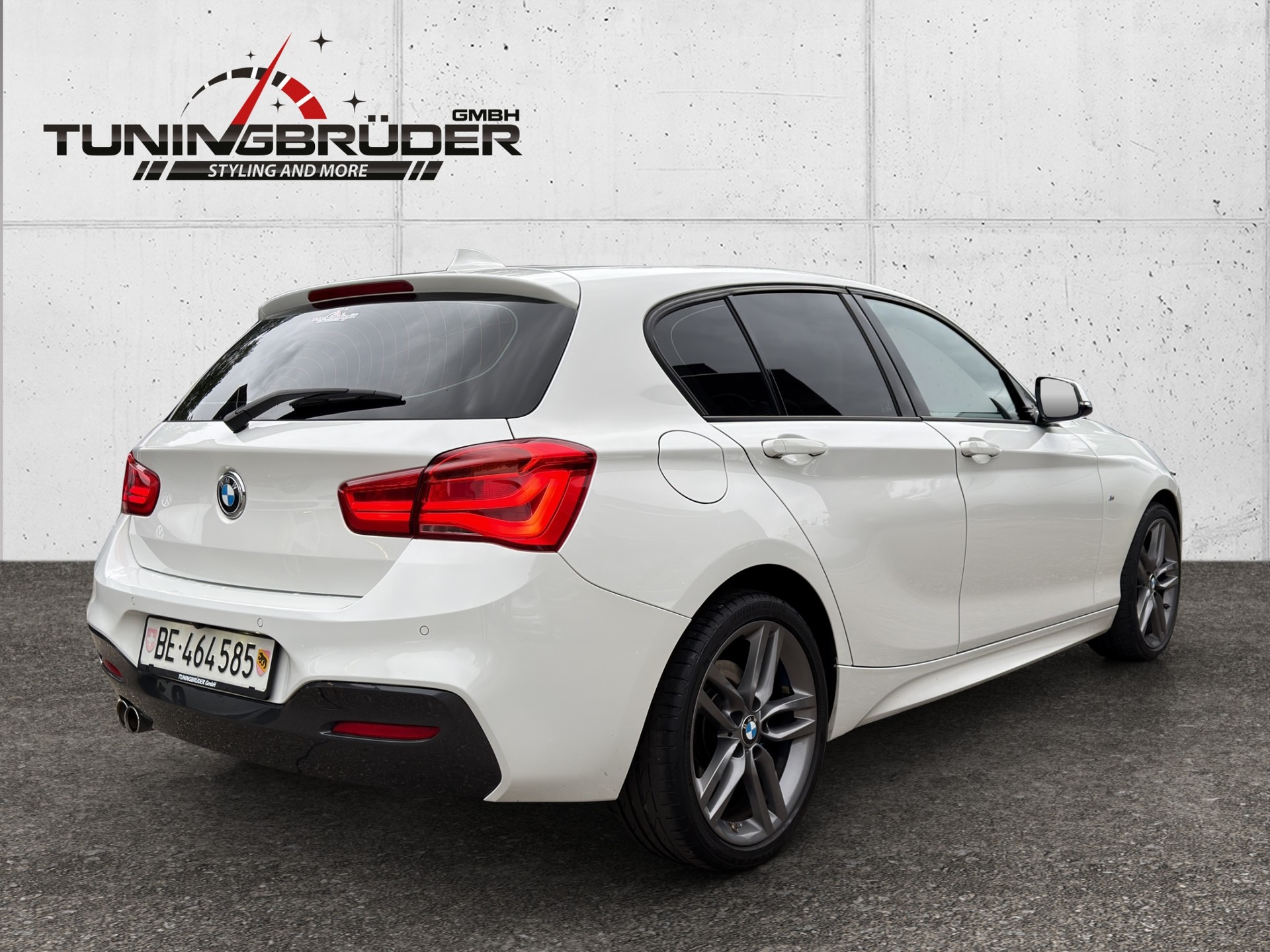 BMW 120d xDrive M Sport Steptronic-image-4