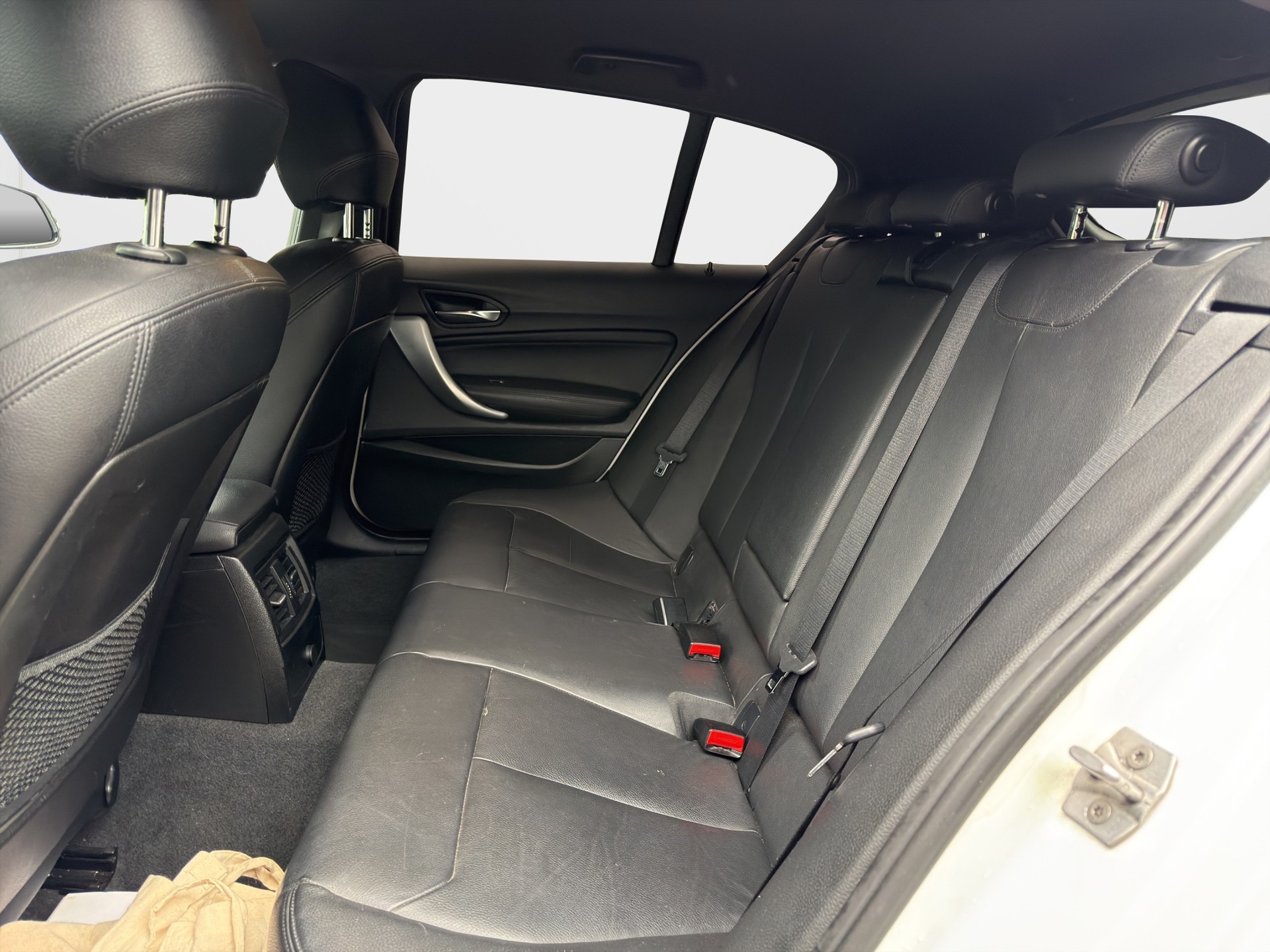 BMW 120d xDrive M Sport Steptronic-image-14