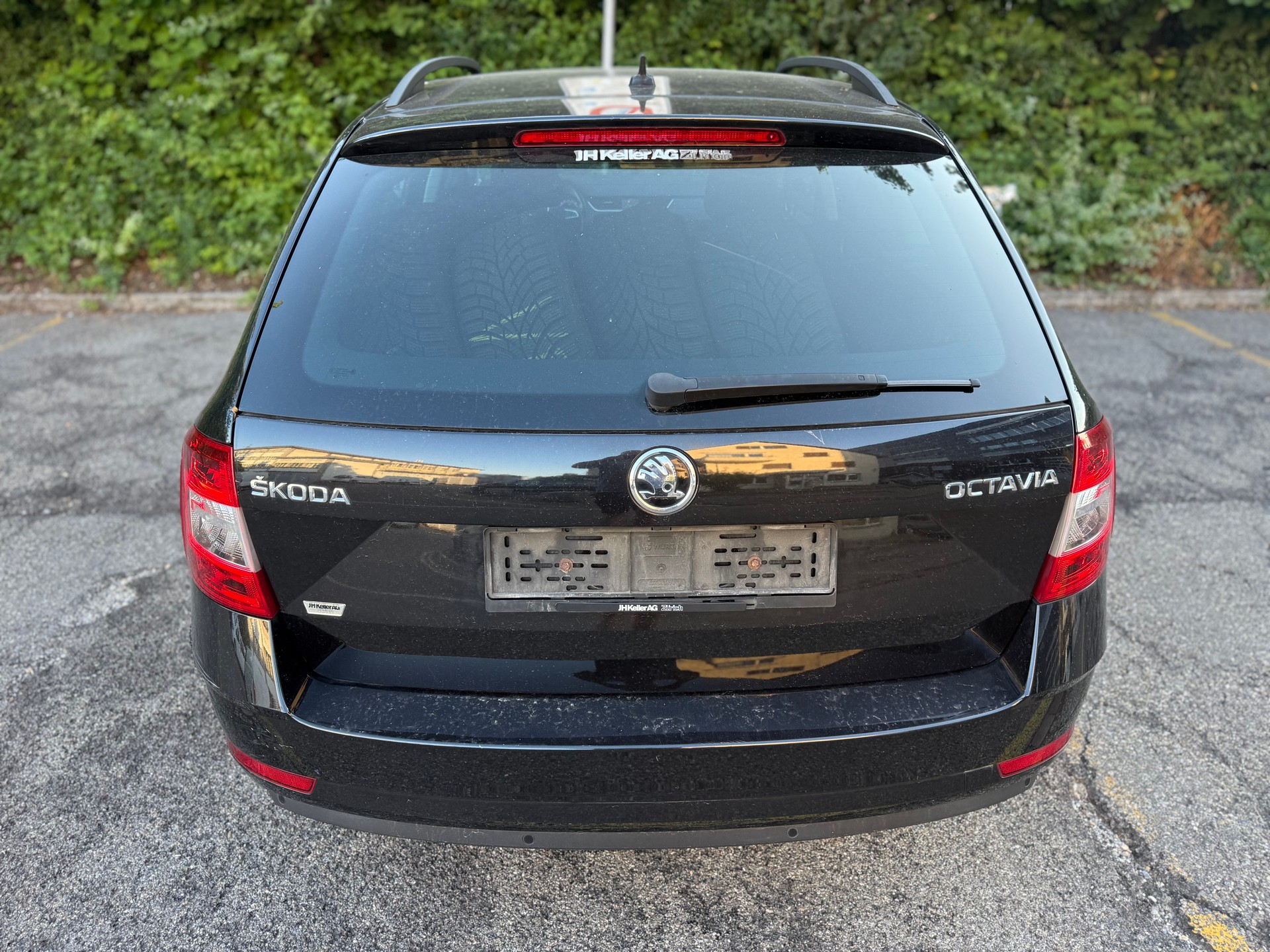 SKODA Octavia Combi 2.0 TDI Ambition DSG-image-7