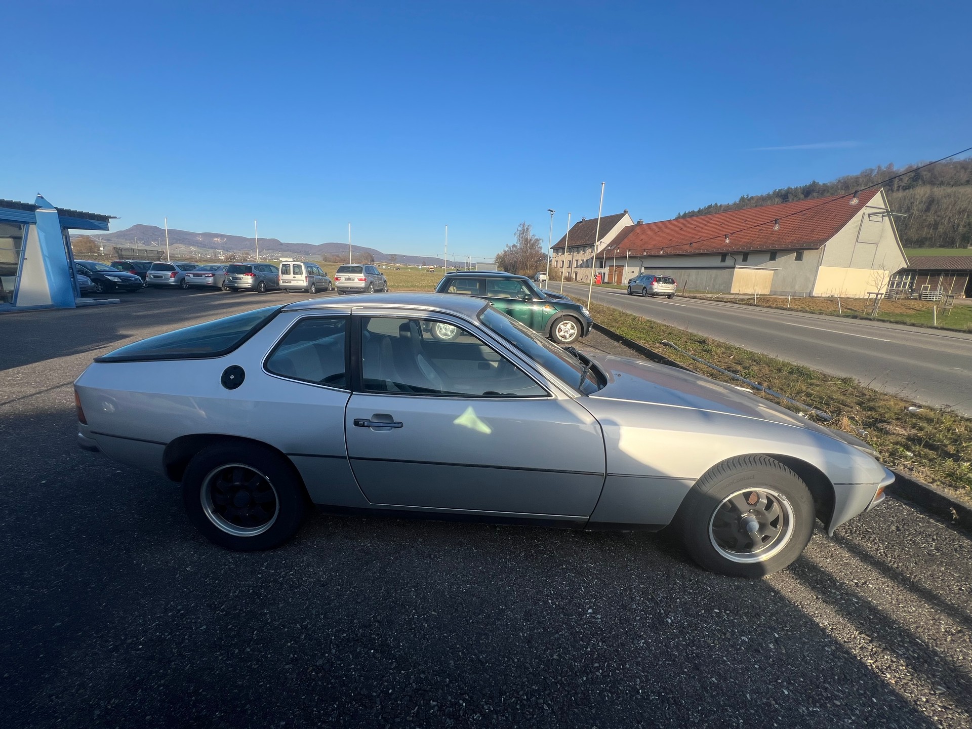 PORSCHE 924-image-3