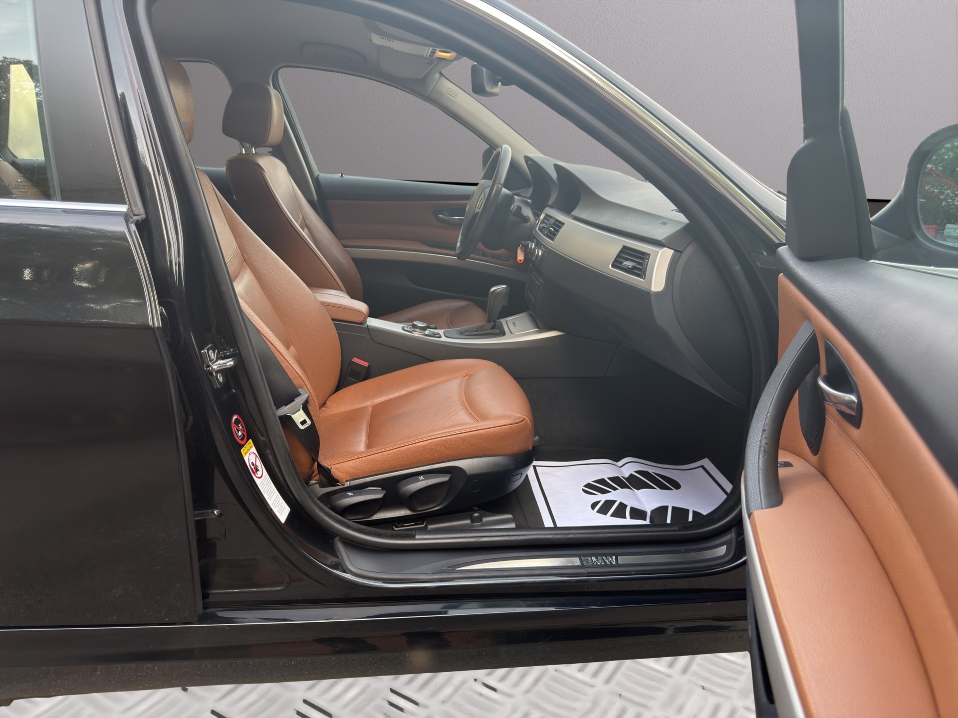 BMW 325i xDrive Touring more4you Steptronic-image-10