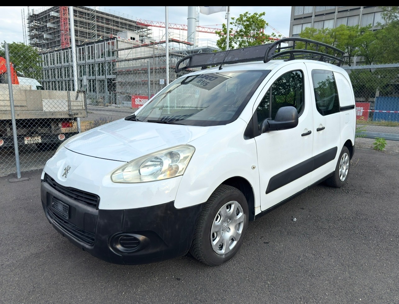 PEUGEOT Partner 1.6 e-HDI Urban Pack-image-0