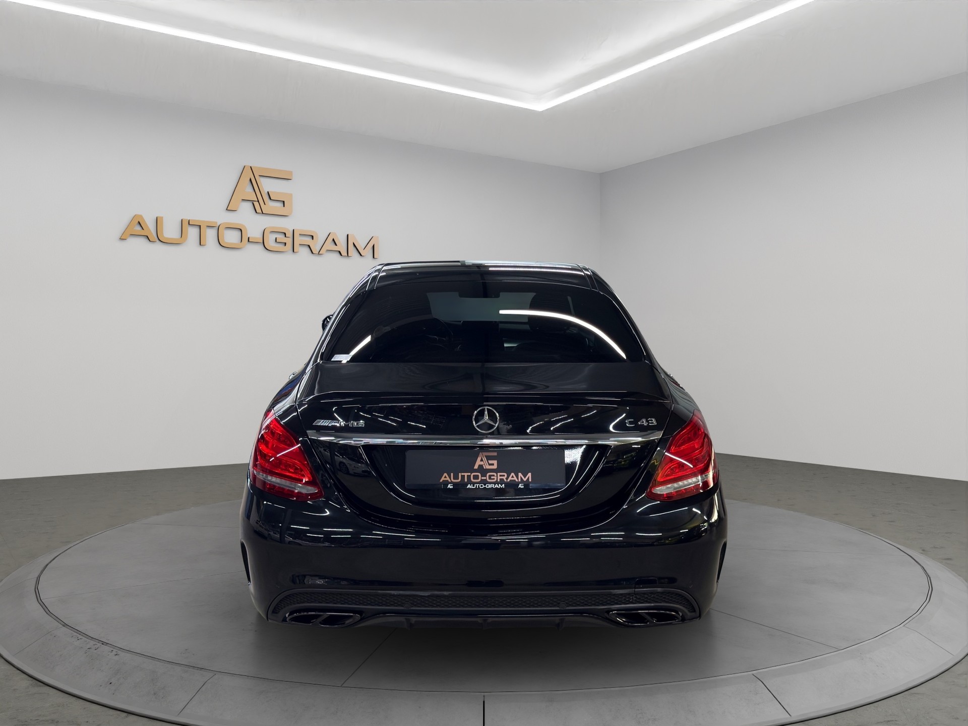 MERCEDES-BENZ C 43 AMG 4Matic 9G-Tronic-image-4