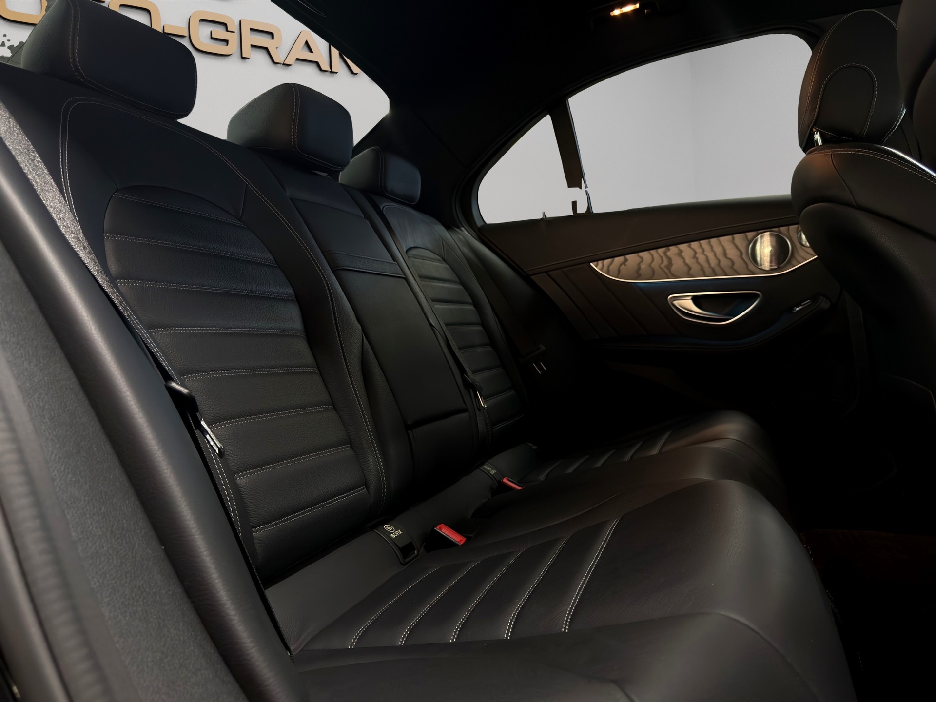 MERCEDES-BENZ C 43 AMG 4Matic 9G-Tronic-image-16
