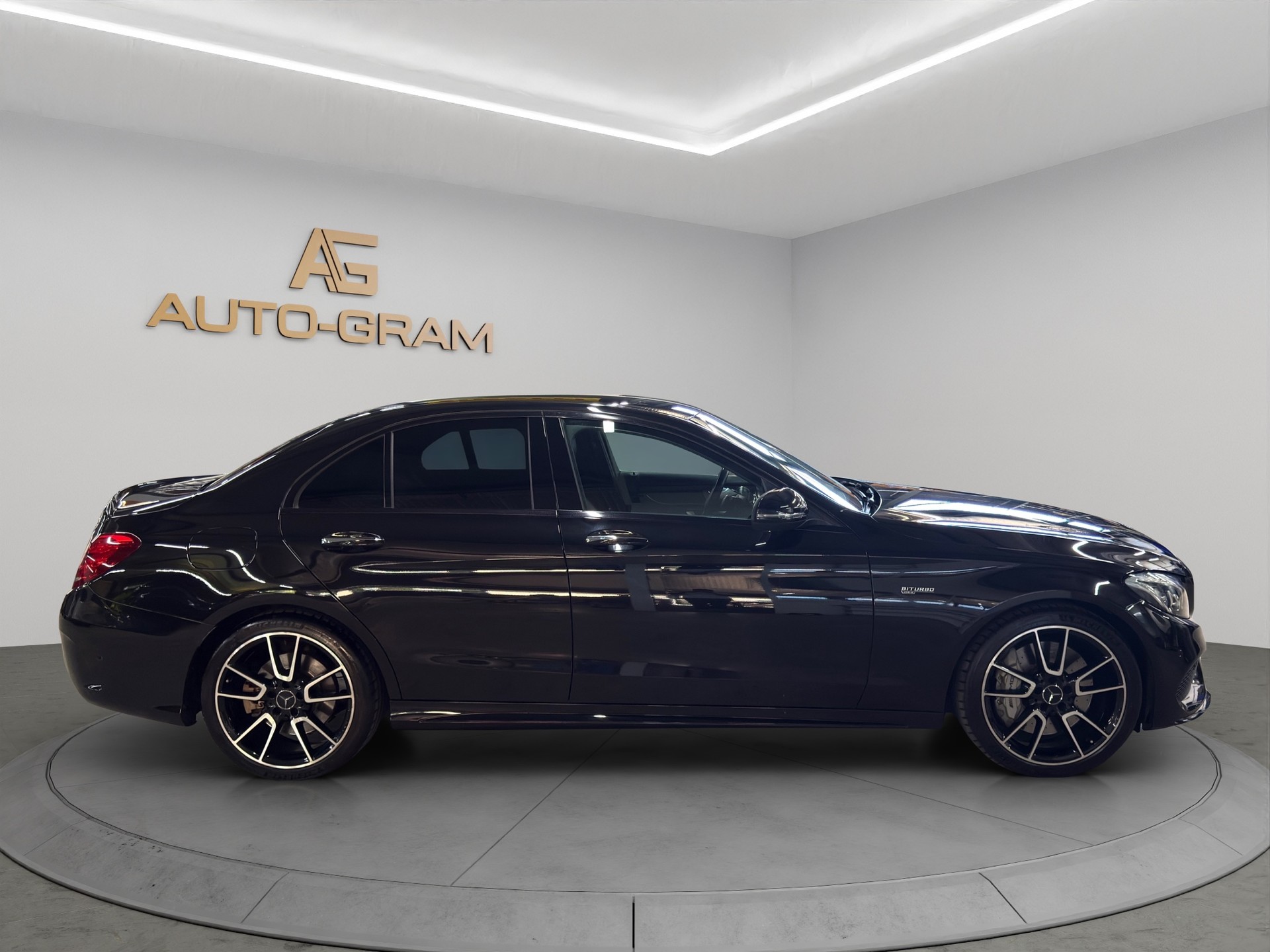 MERCEDES-BENZ C 43 AMG 4Matic 9G-Tronic-image-6