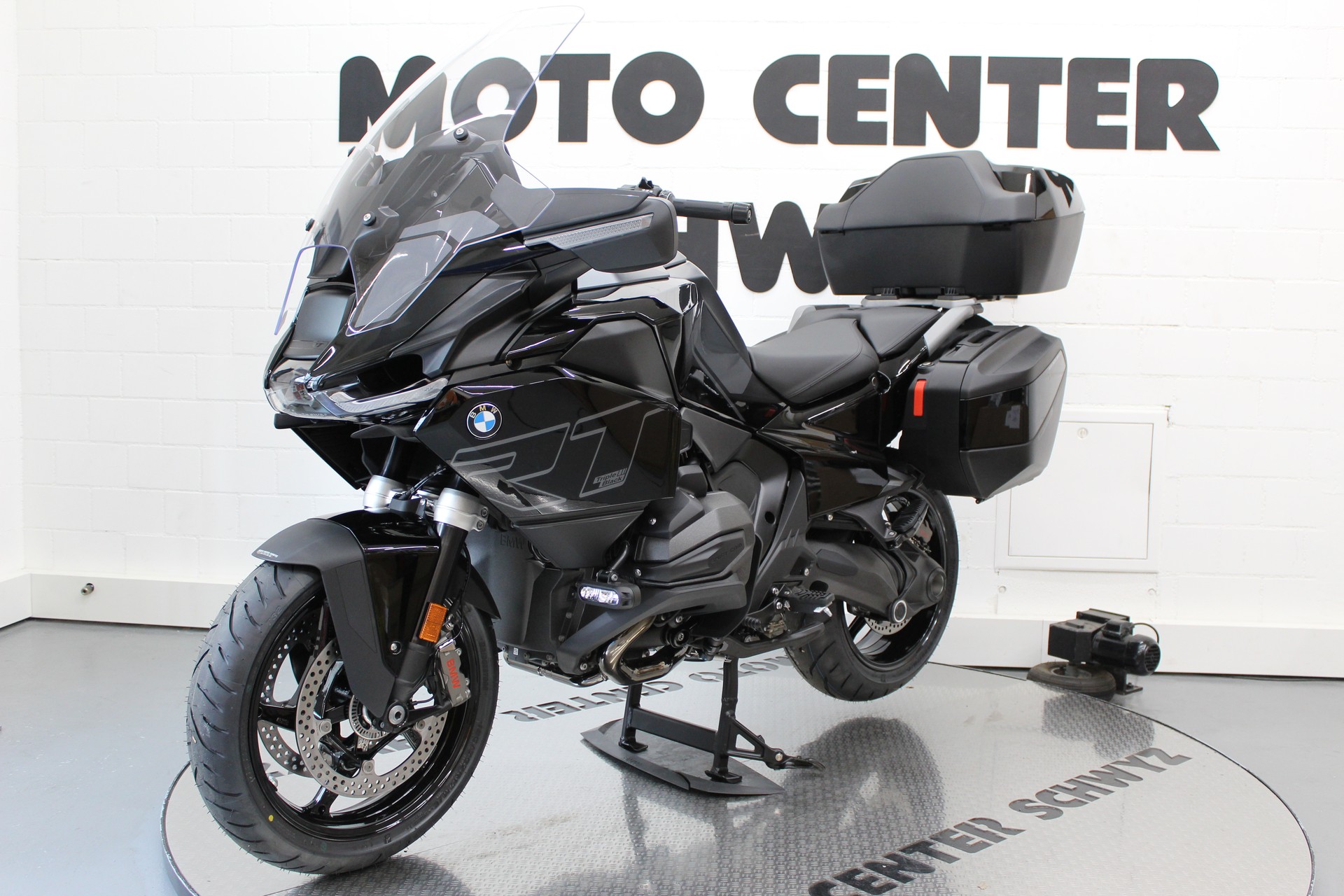 BMW R 1300 RT-showroom-element-3