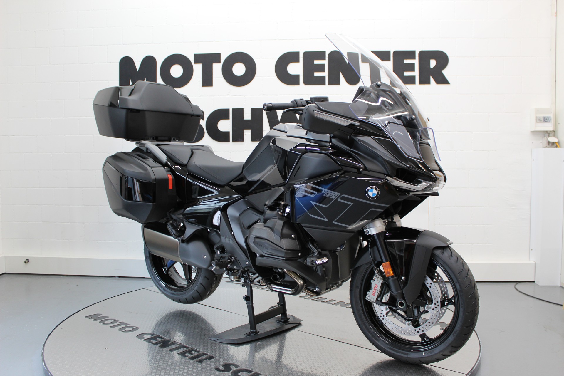 BMW R 1300 RT-showroom-element-1