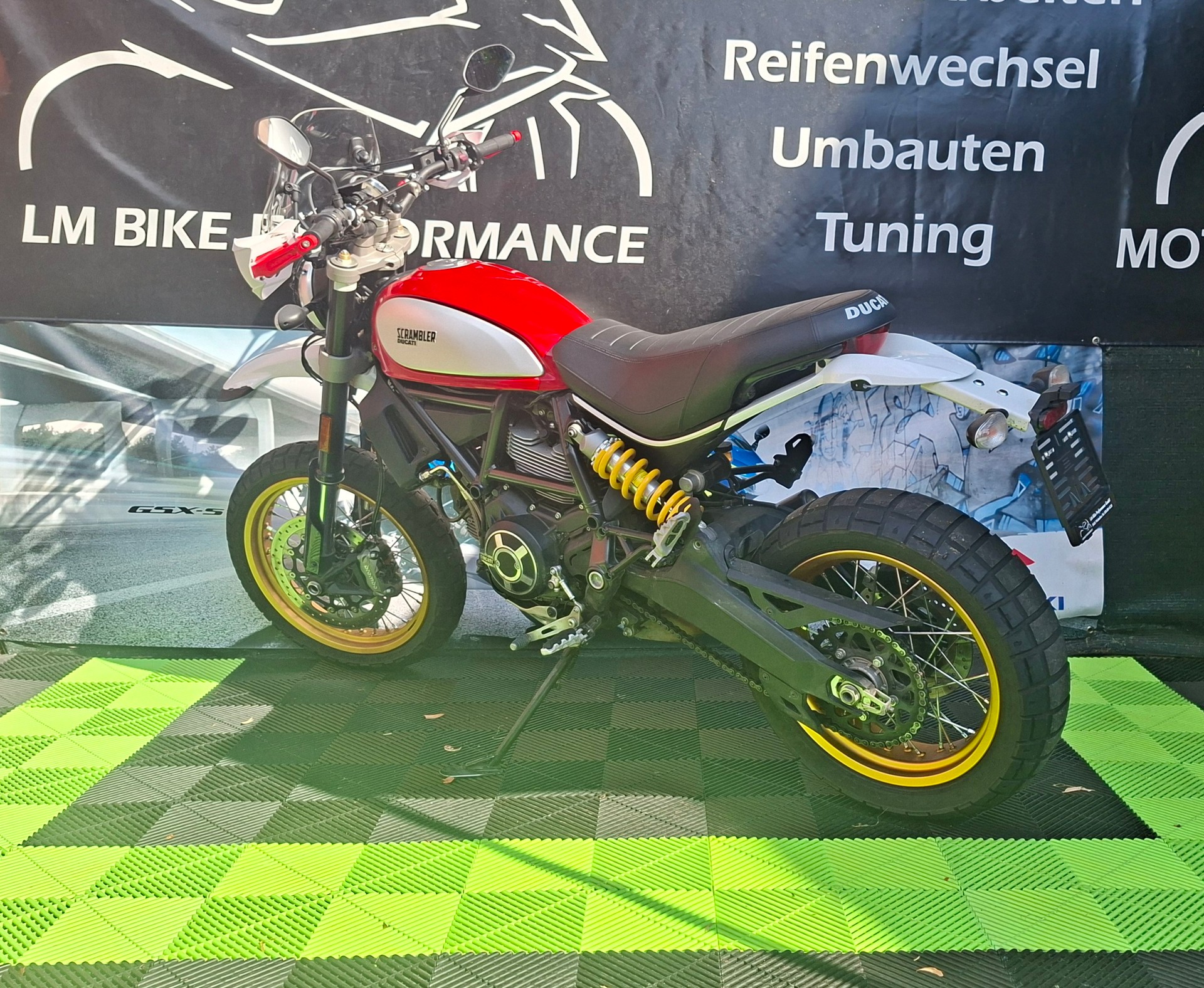 DUCATI Scrambler 800 Desert Sled-image-5