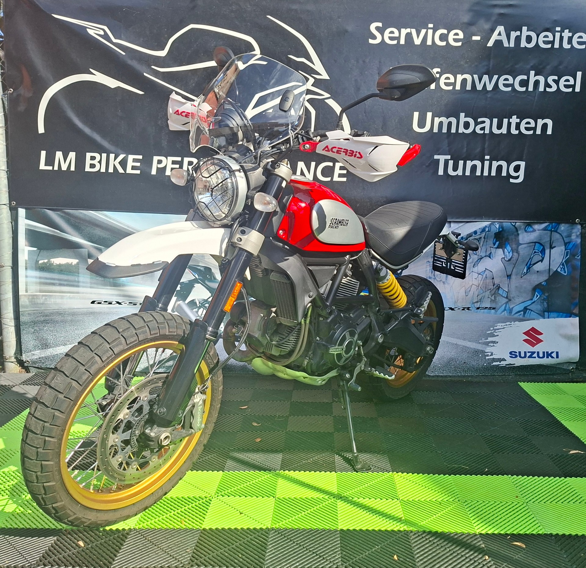 DUCATI Scrambler 800 Desert Sled-showroom-element-3