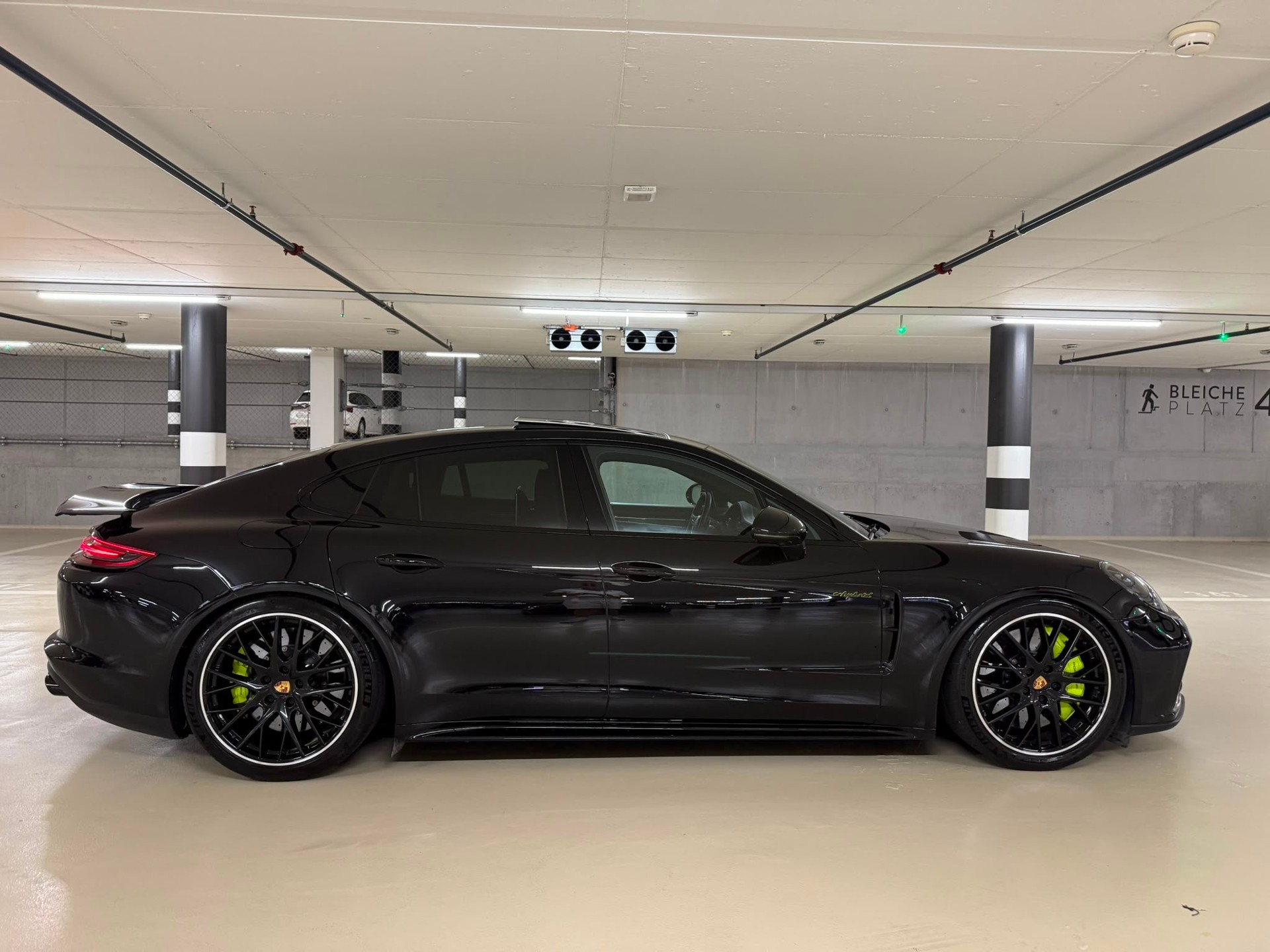 PORSCHE Panamera Turbo S E-Hybrid PDK-image-5