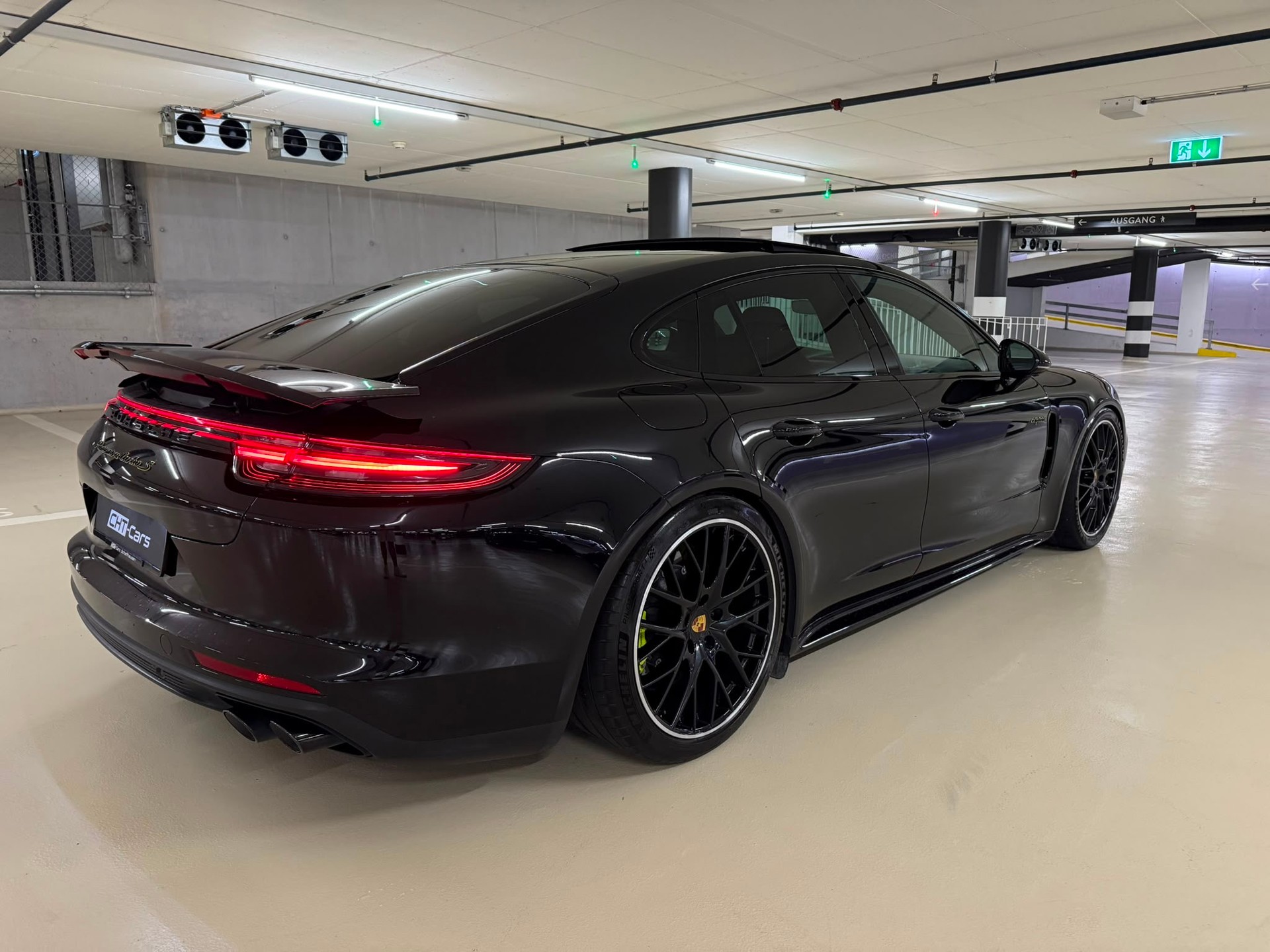PORSCHE Panamera Turbo S E-Hybrid PDK-image-4