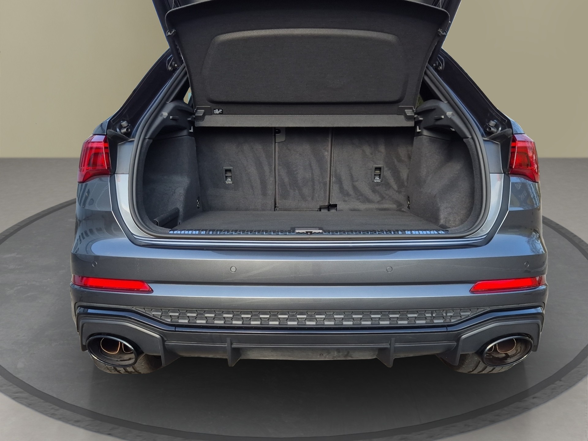 AUDI RS Q3 2.5 TFSI quattro S tronic-image-23