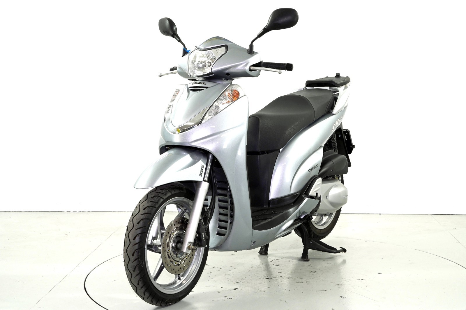 HONDA SH 300 A ABS-showroom-element-2