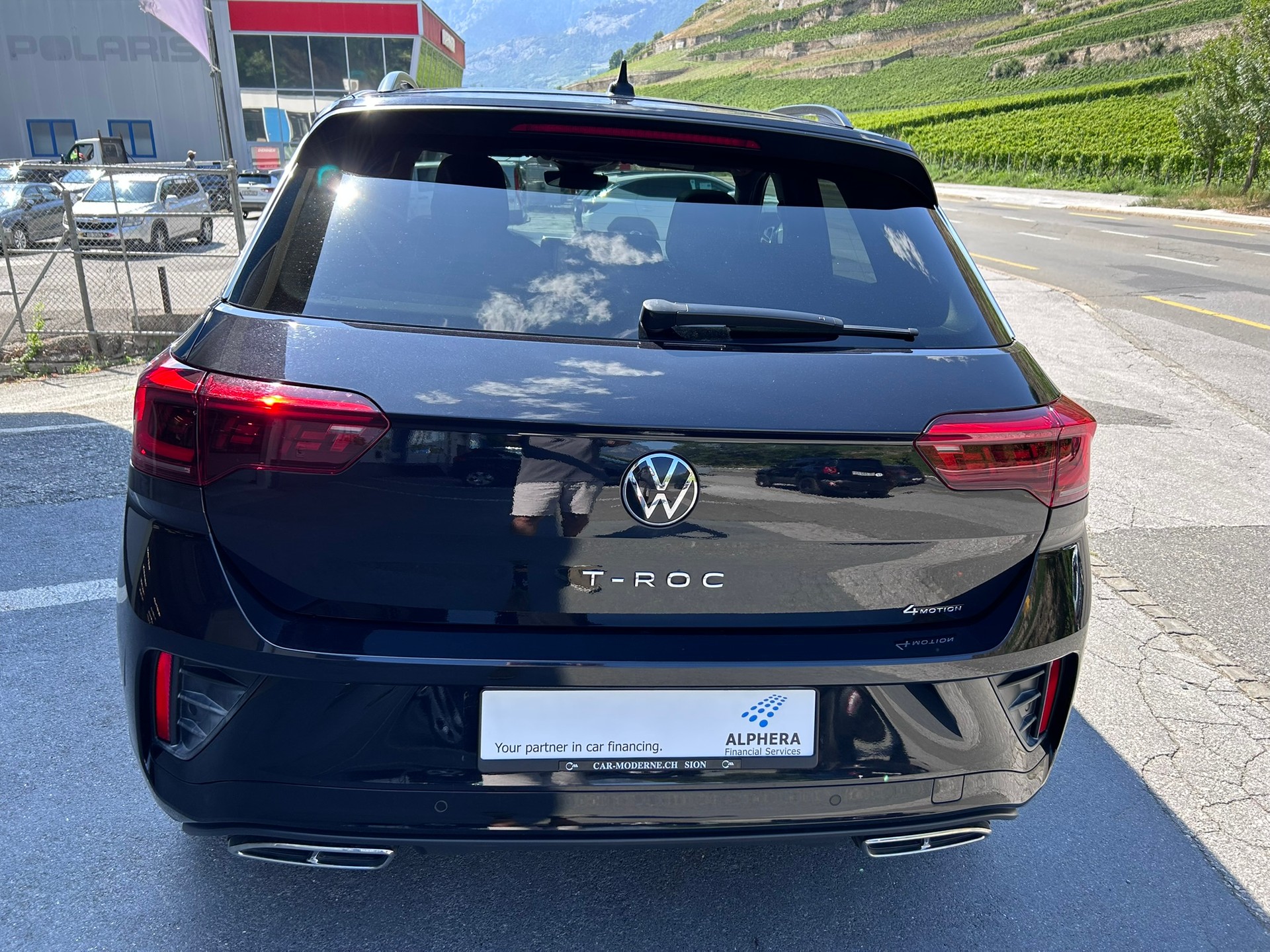VW T-Roc 2.0 TSI R-Line DSG 4Motion-image-4