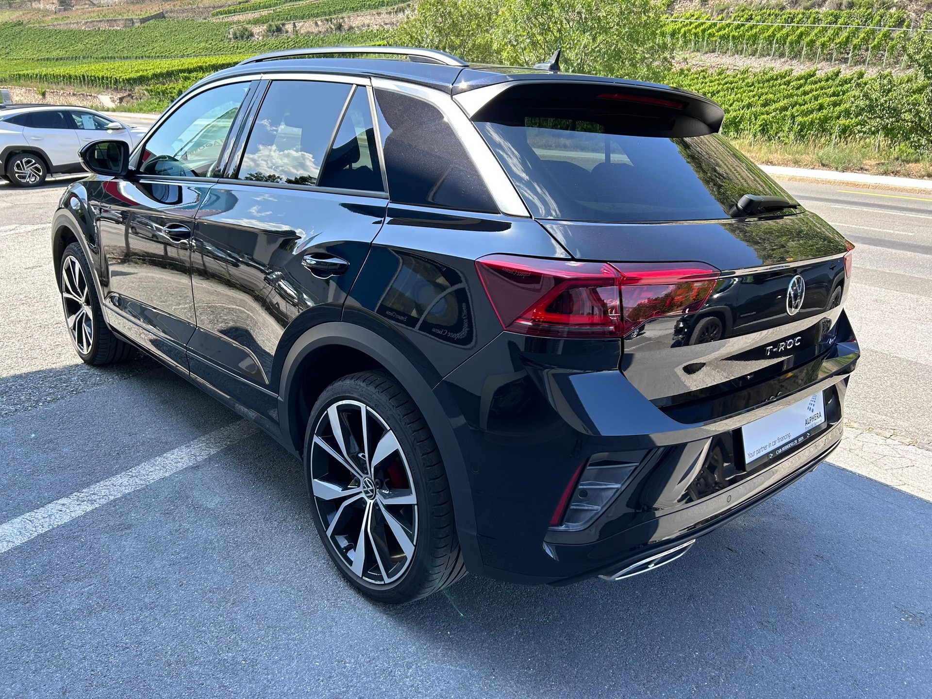 VW T-Roc 2.0 TSI R-Line DSG 4Motion-image-3