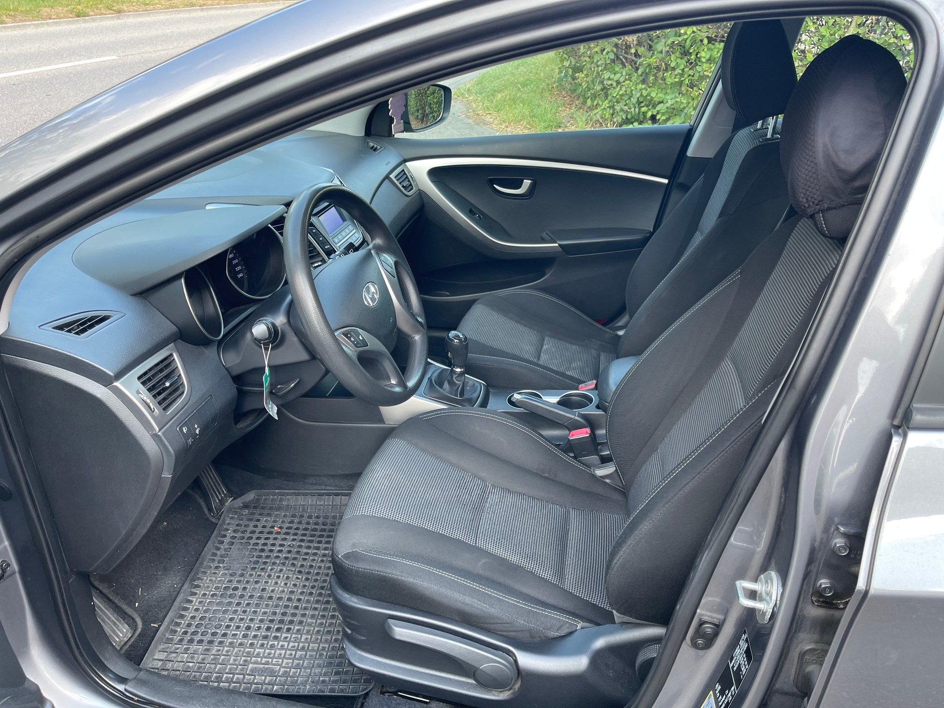 HYUNDAI i30 1.6 Style-image-6