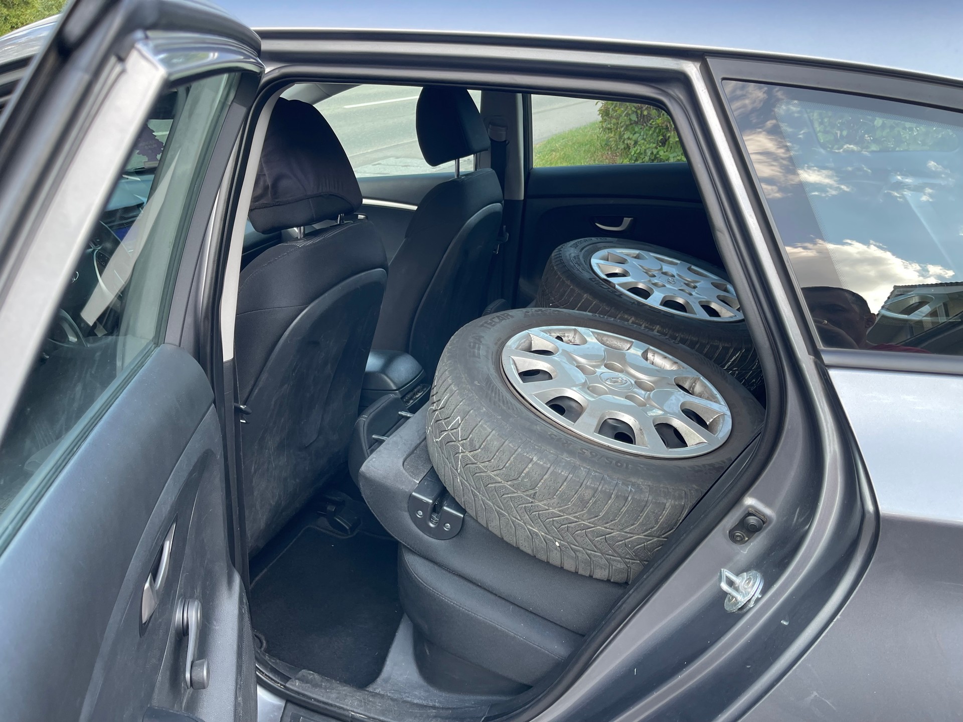 HYUNDAI i30 1.6 Style-image-7