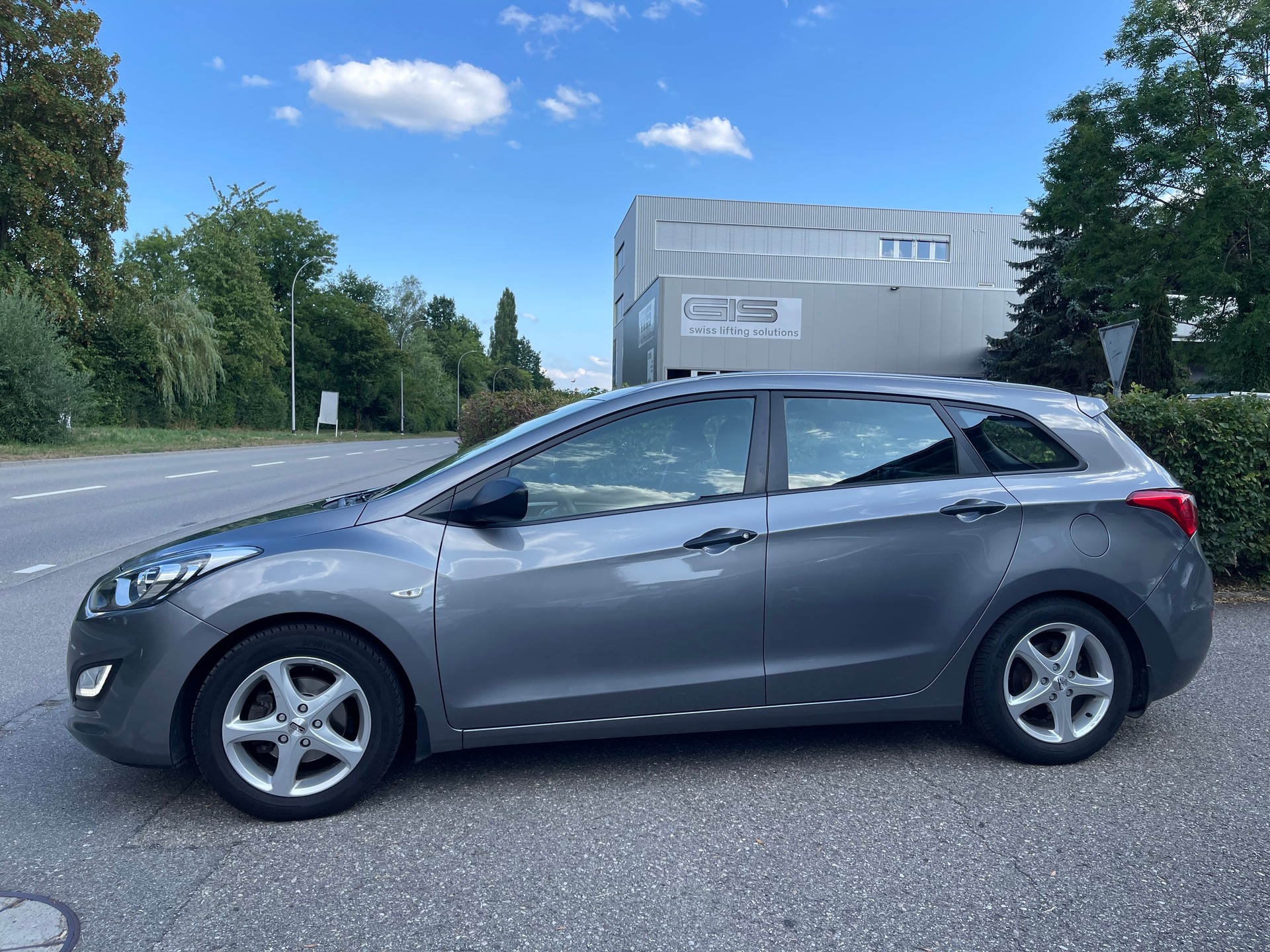 HYUNDAI i30 1.6 Style-image-1