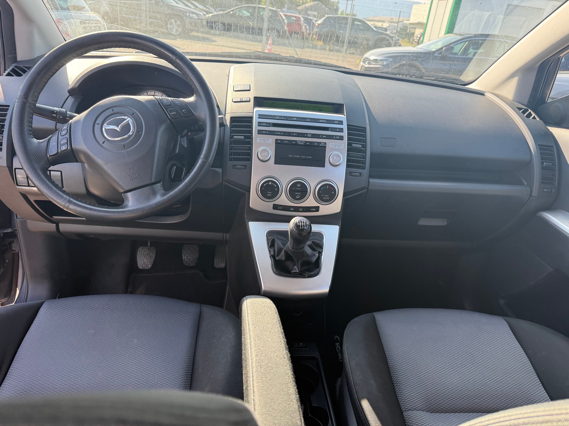 MAZDA 5 2.0d 16V Confort-image-9