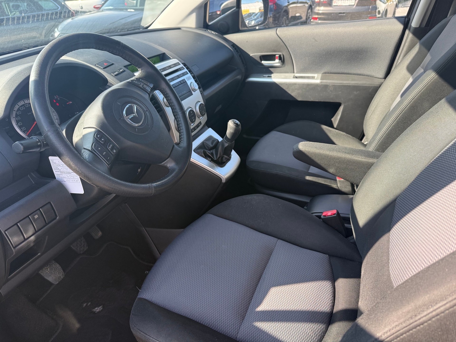 MAZDA 5 2.0d 16V Confort-image-12