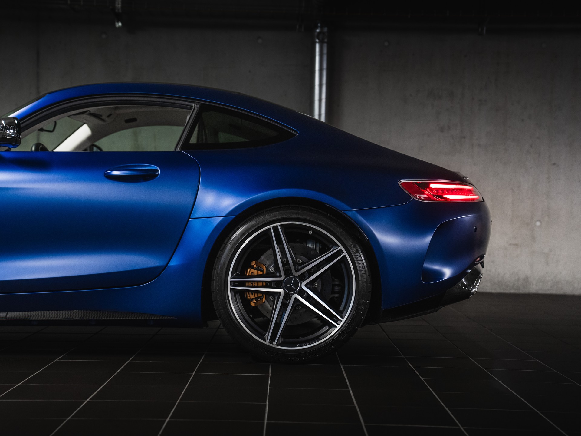 MERCEDES-BENZ AMG GT C Speedshift DCT-image-3