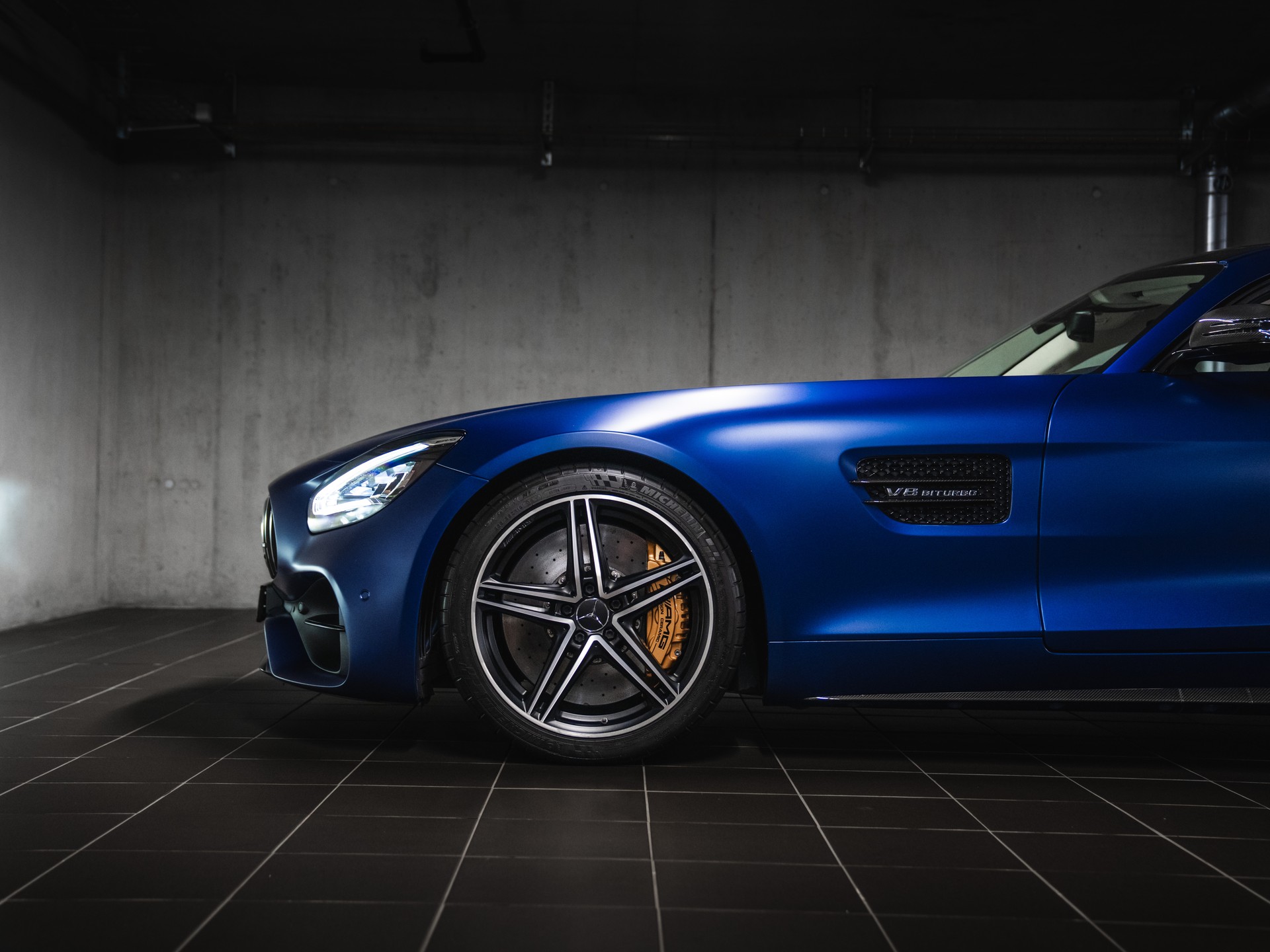 MERCEDES-BENZ AMG GT C Speedshift DCT-image-2