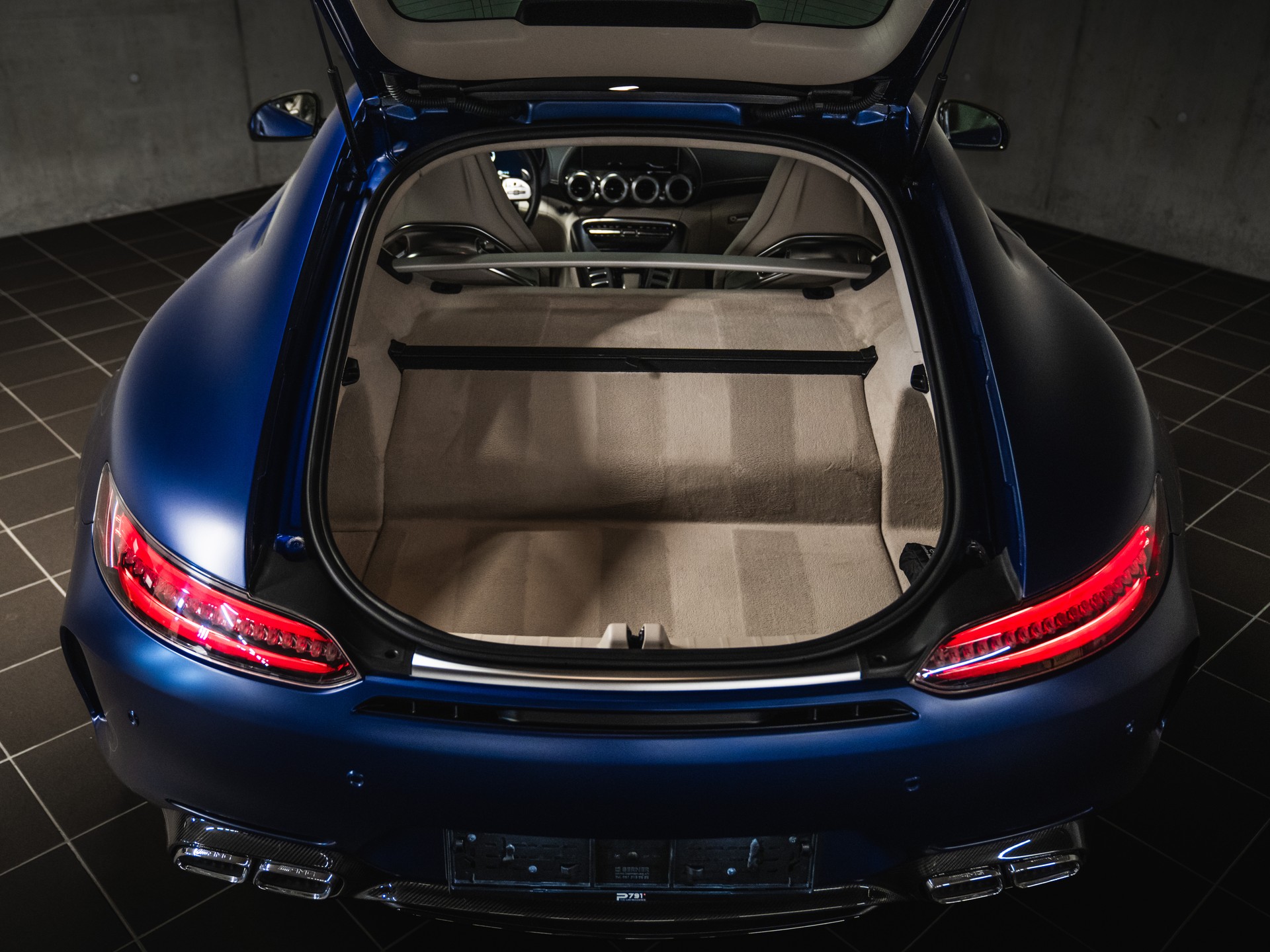 MERCEDES-BENZ AMG GT C Speedshift DCT-image-11