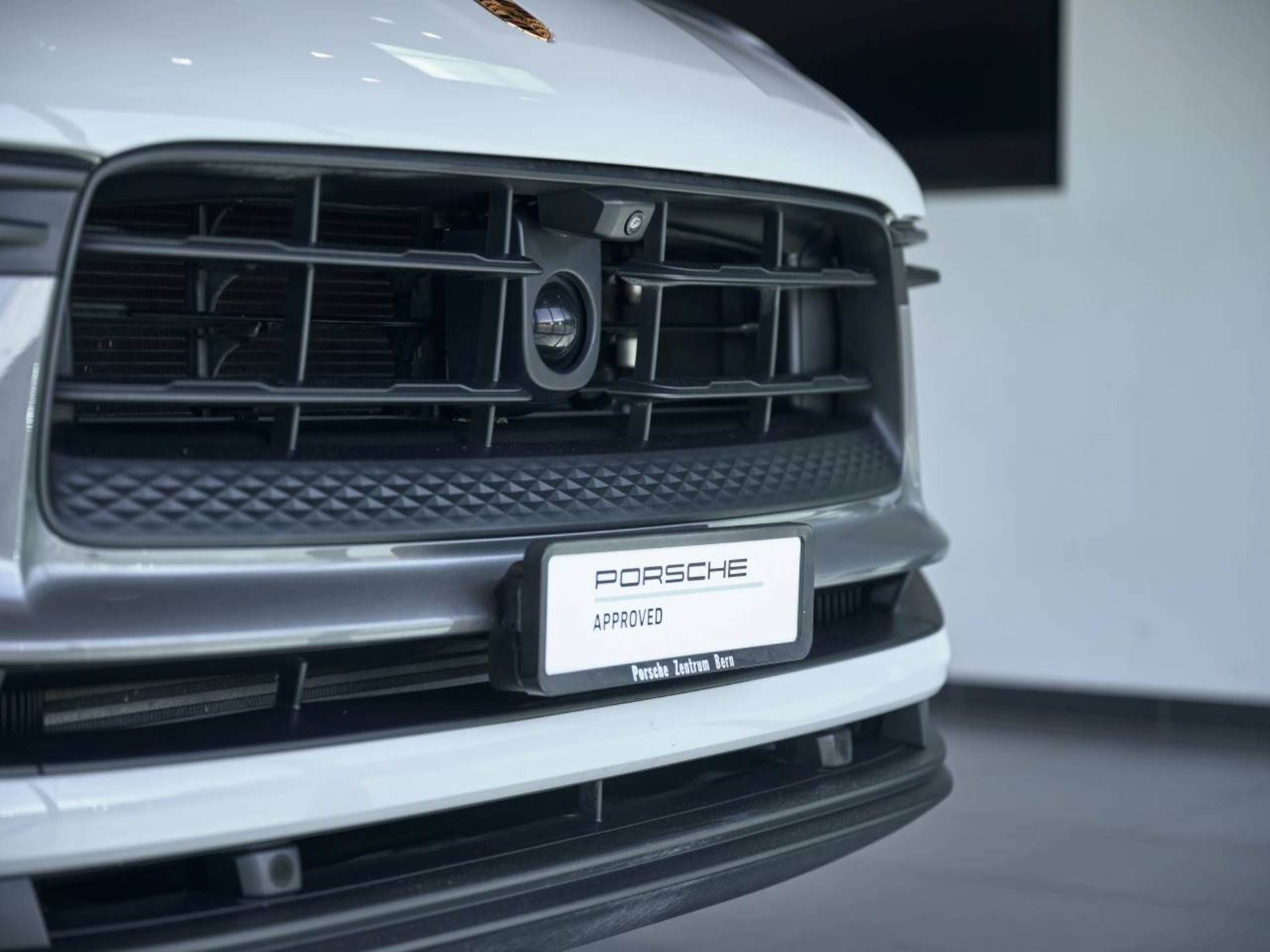 PORSCHE Macan T-image-25