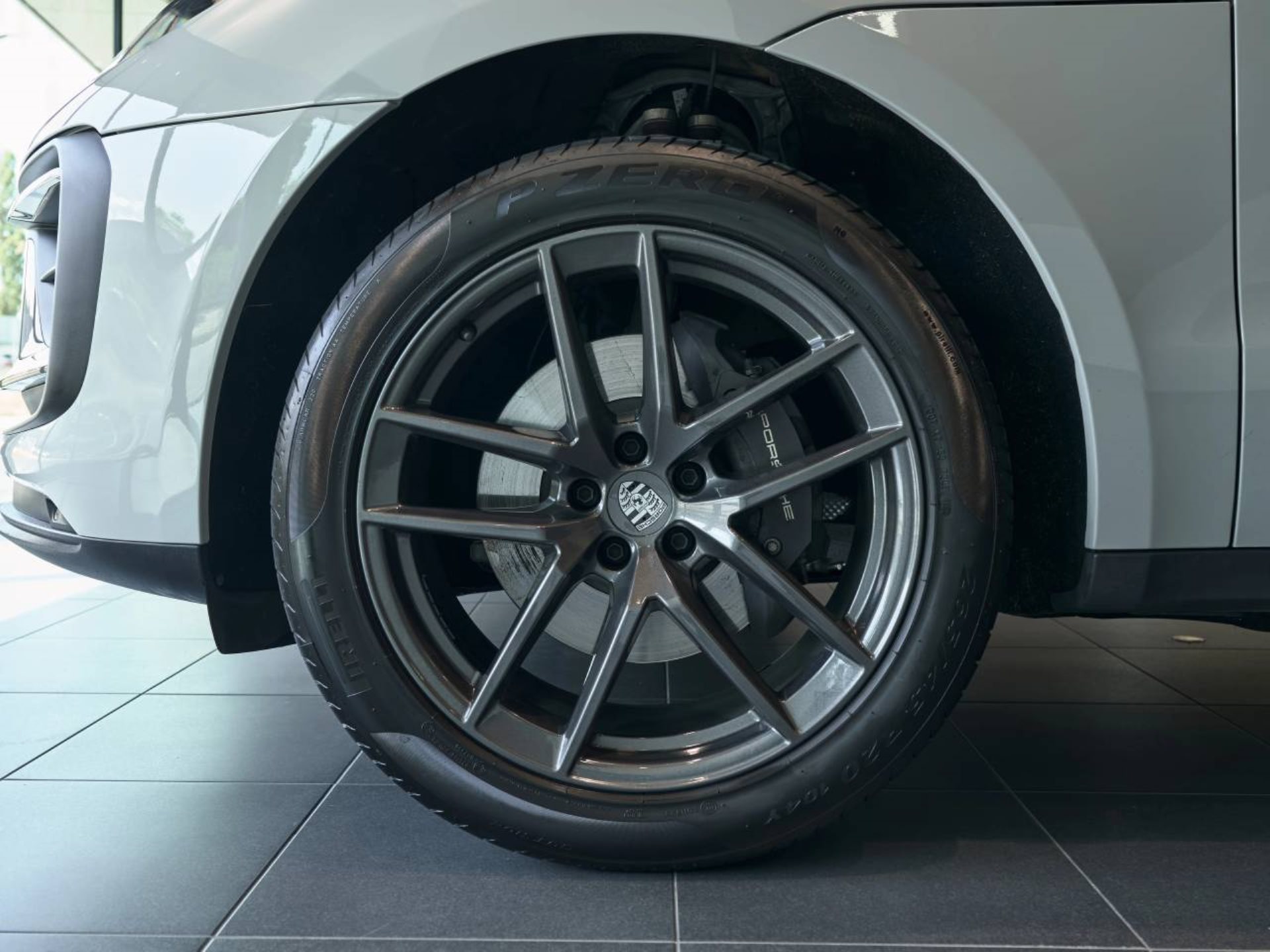 PORSCHE Macan T-image-30