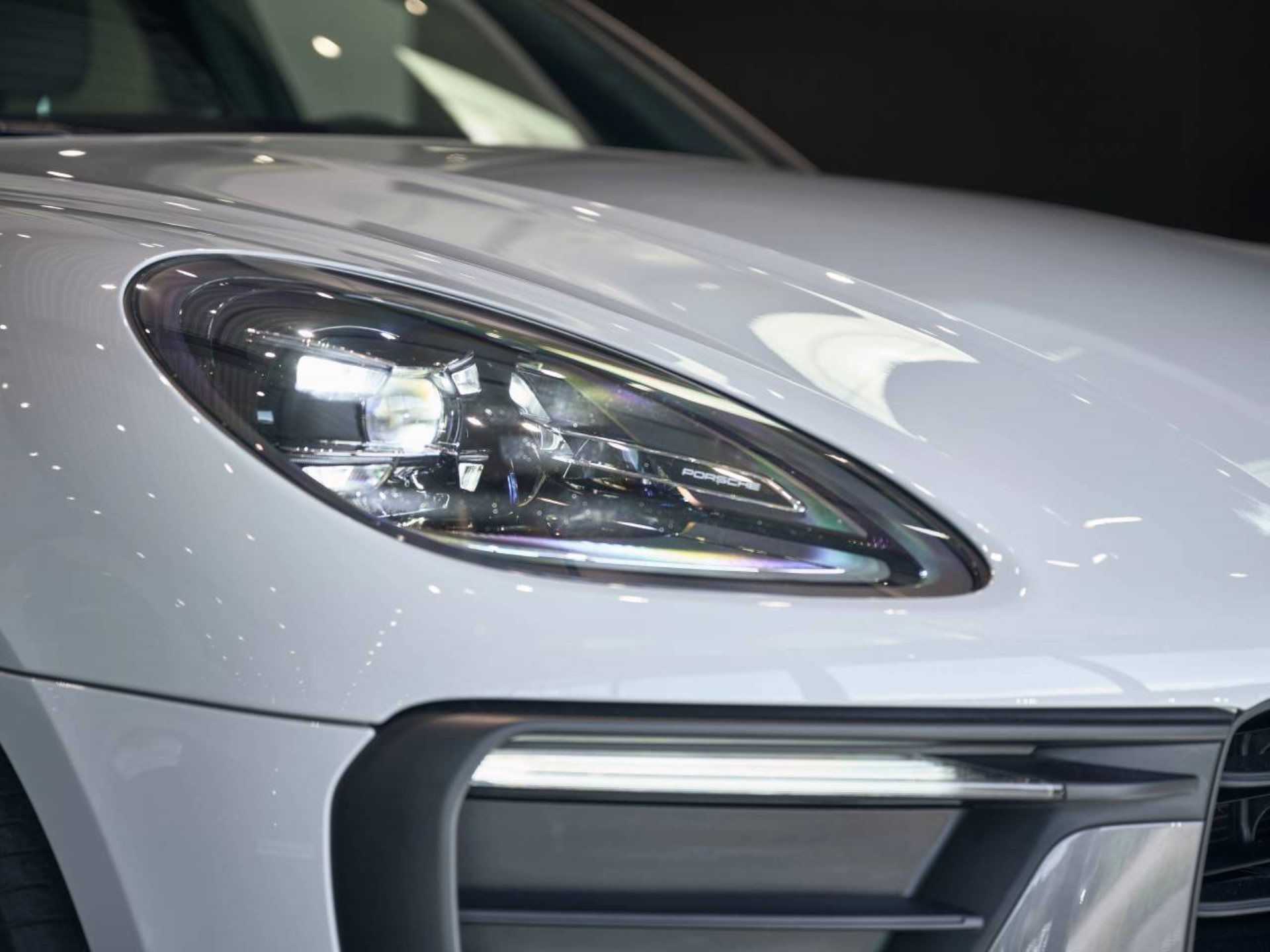 PORSCHE Macan T-image-23