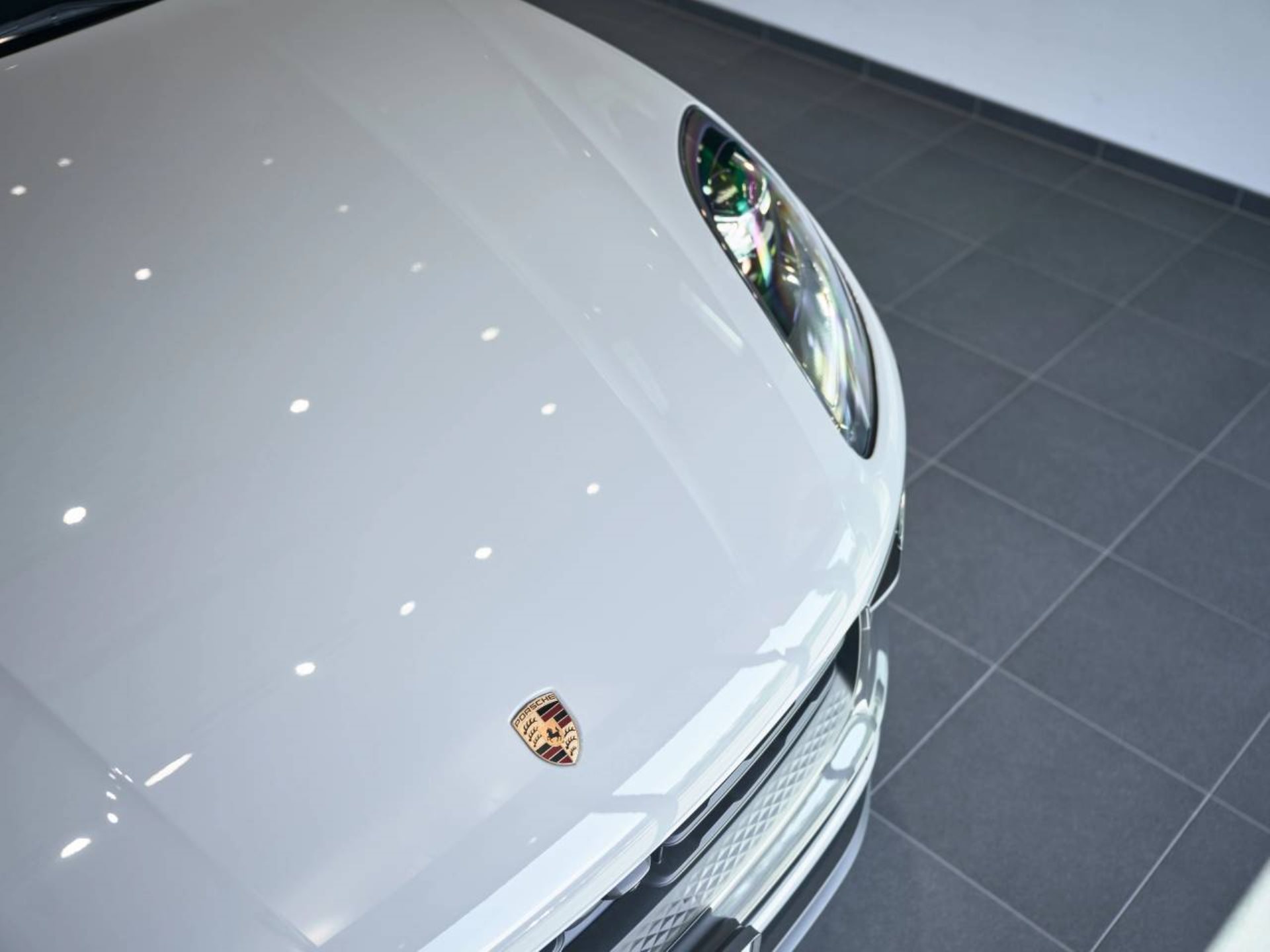 PORSCHE Macan T-image-24