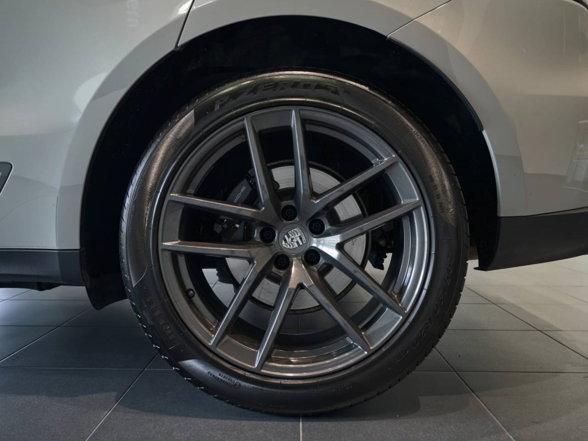 PORSCHE Macan T-image-31