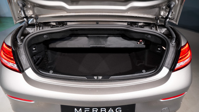MERCEDES-BENZ C 200 AMG Line 4Matic-image-9